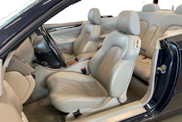 sininen Mercedes-Benz CLK 2002 kuva 6.
