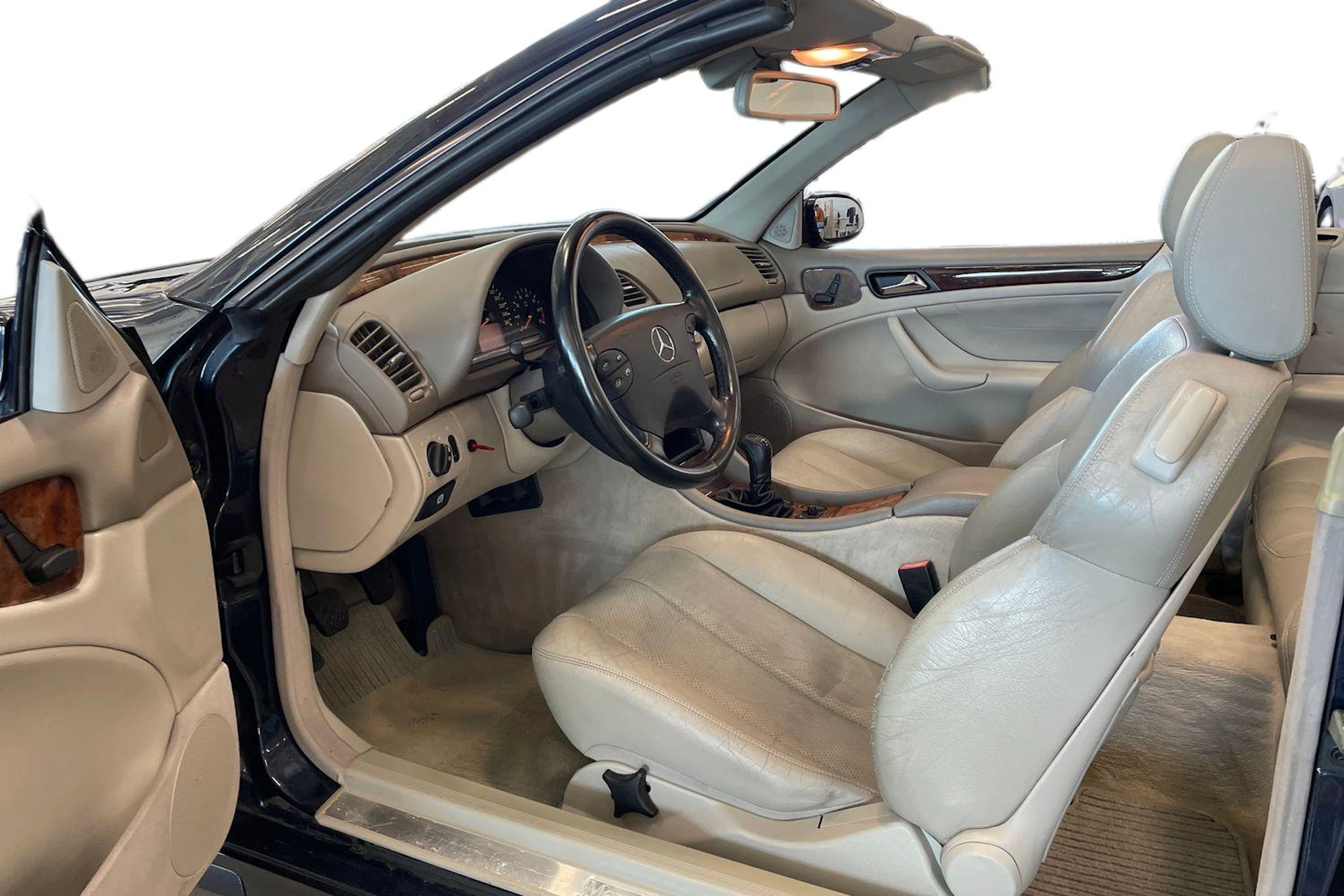 sininen Mercedes-Benz CLK 2002 kuva 7.