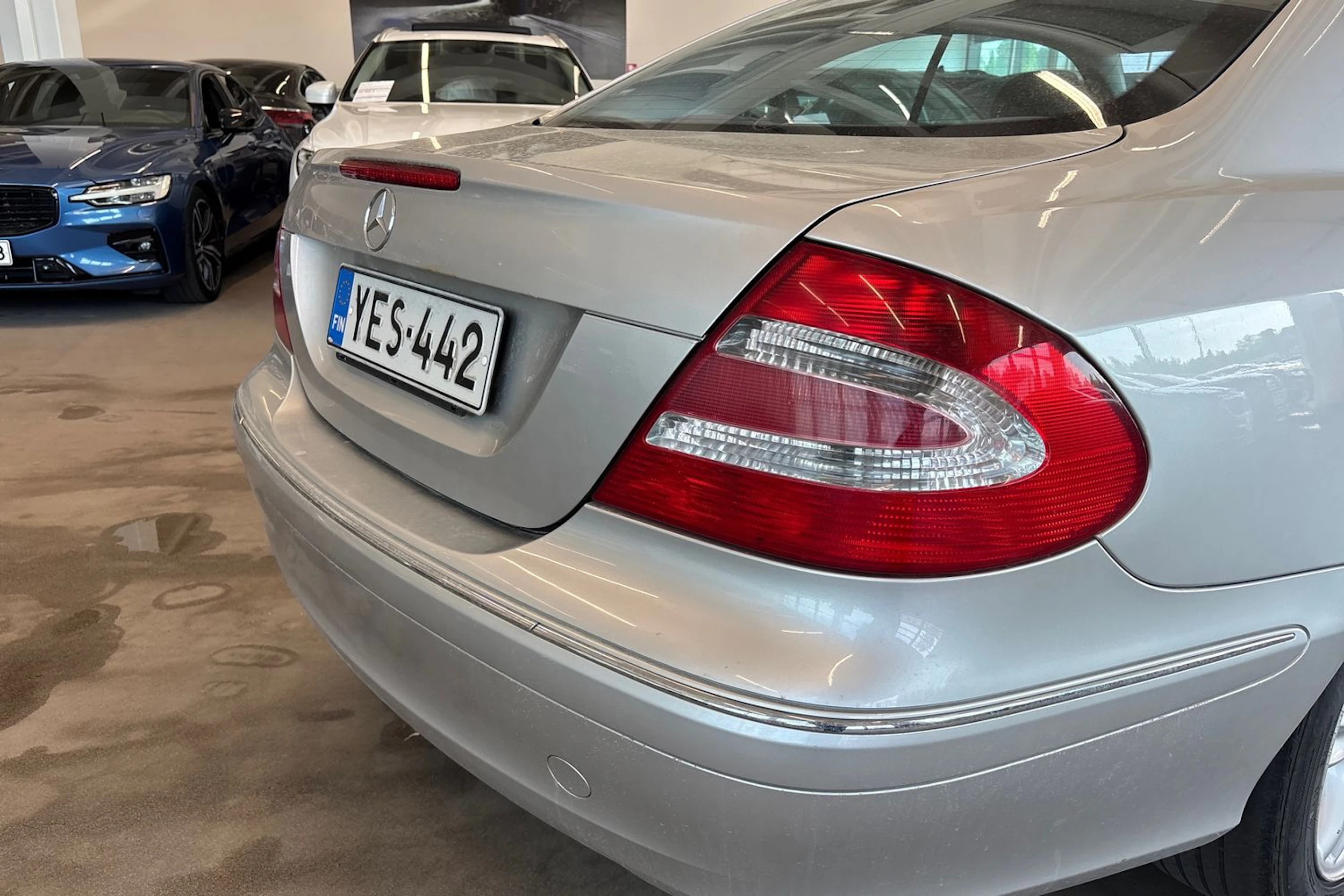 harmaa Mercedes-Benz CLK 2003 kuva 15.
