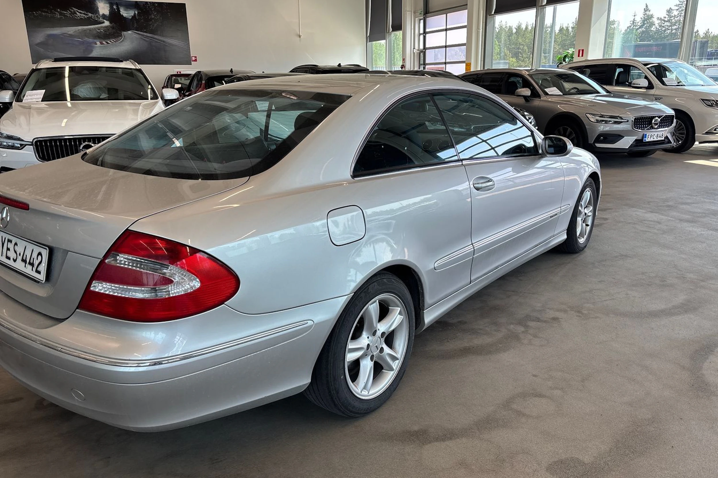 harmaa Mercedes-Benz CLK 2003 kuva 16.