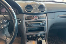 harmaa Mercedes-Benz CLK 2003 kuva 33.