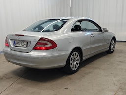 harmaa Mercedes-Benz CLK 2004 kuva 3.