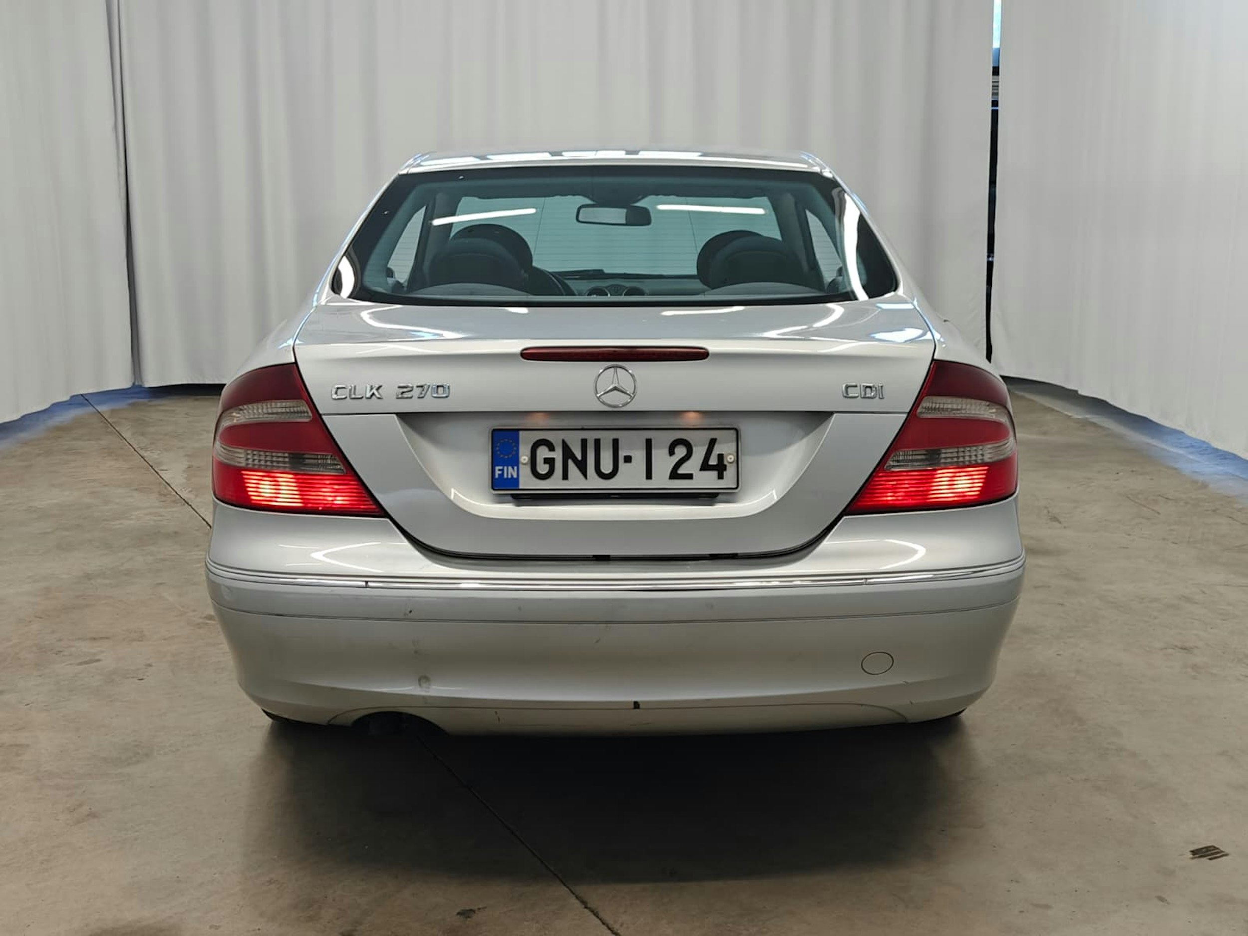 harmaa Mercedes-Benz CLK 2004 kuva 4.