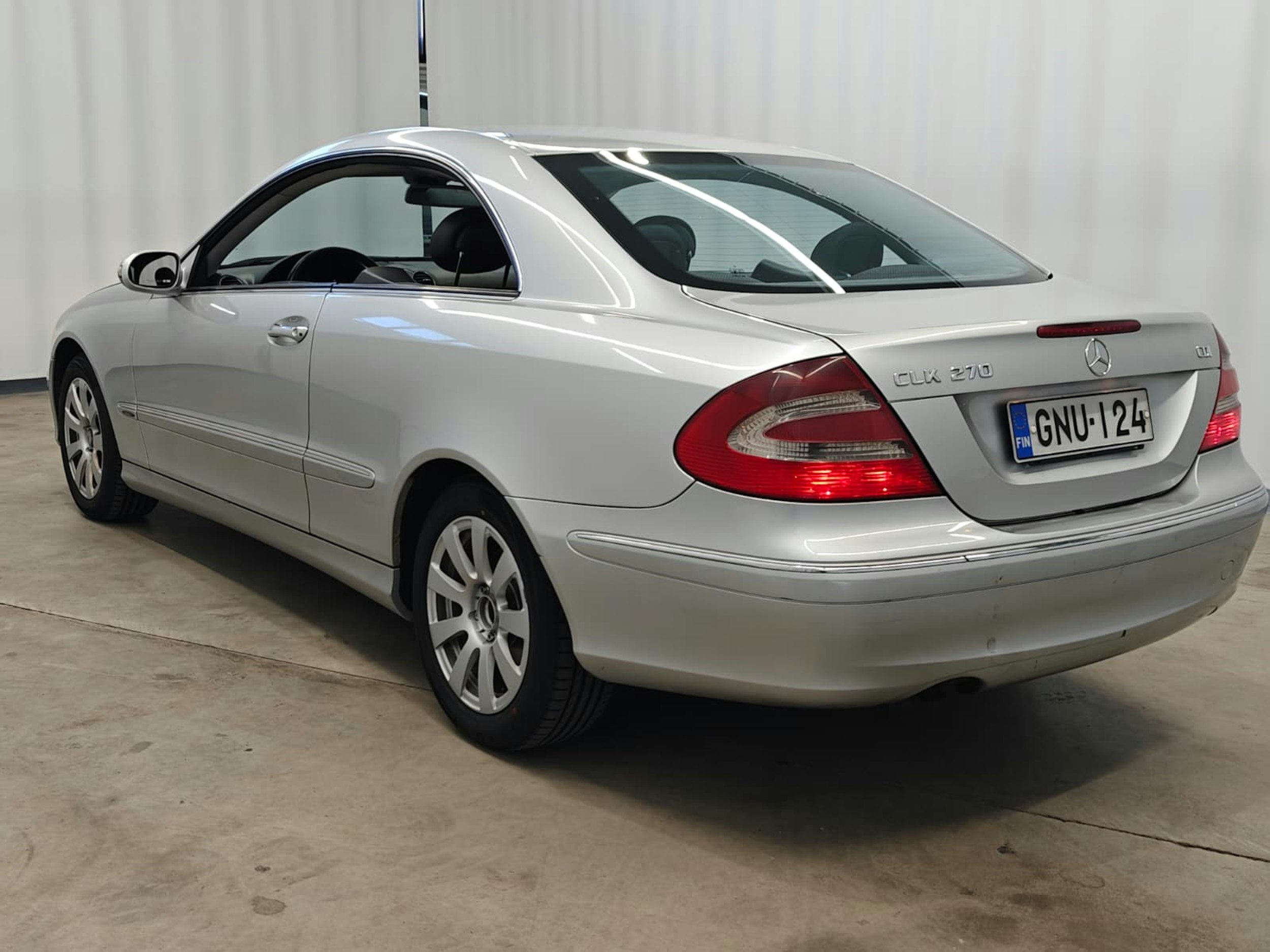 harmaa Mercedes-Benz CLK 2004 kuva 5.