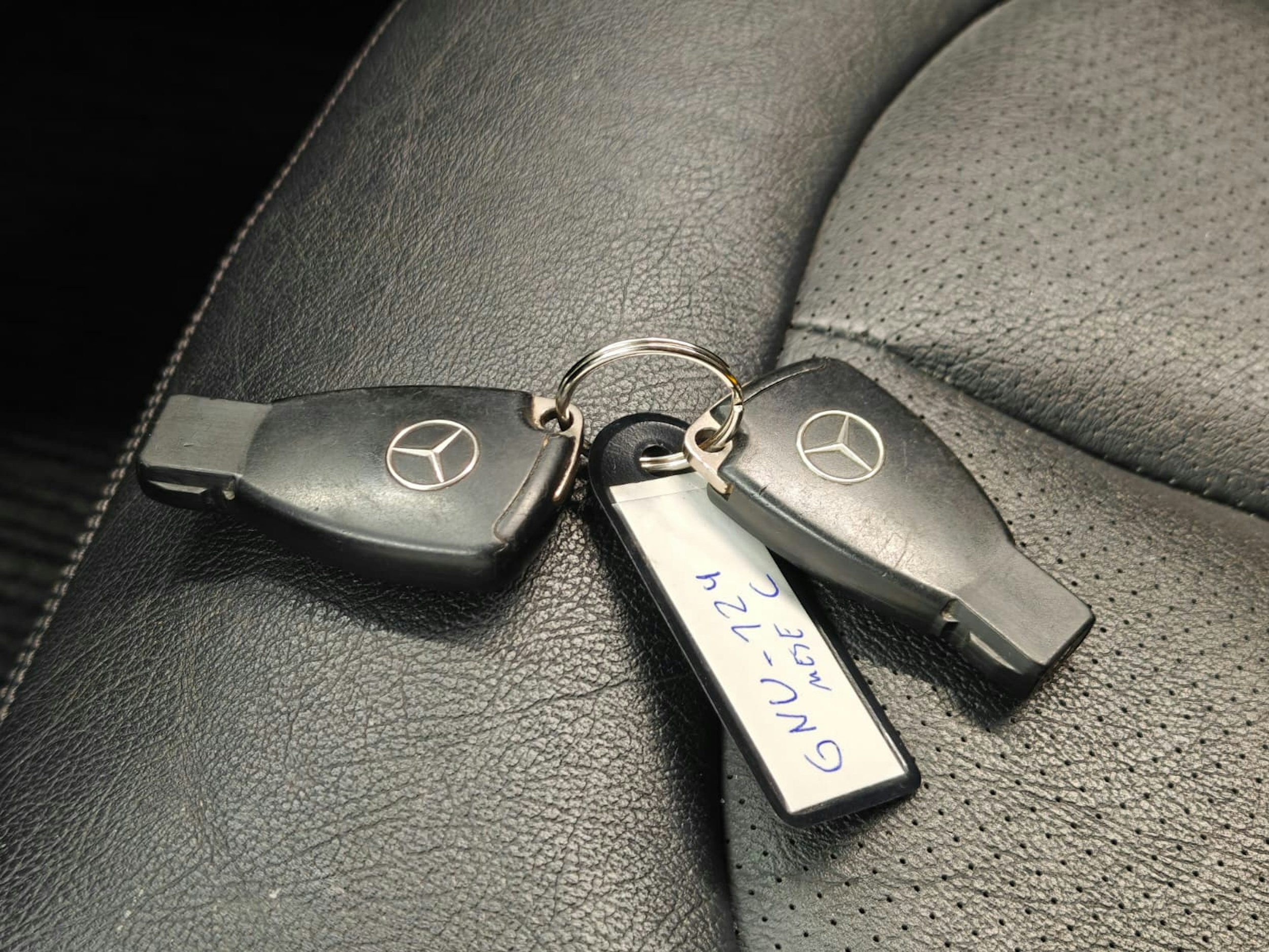 harmaa Mercedes-Benz CLK 2004 kuva 18.
