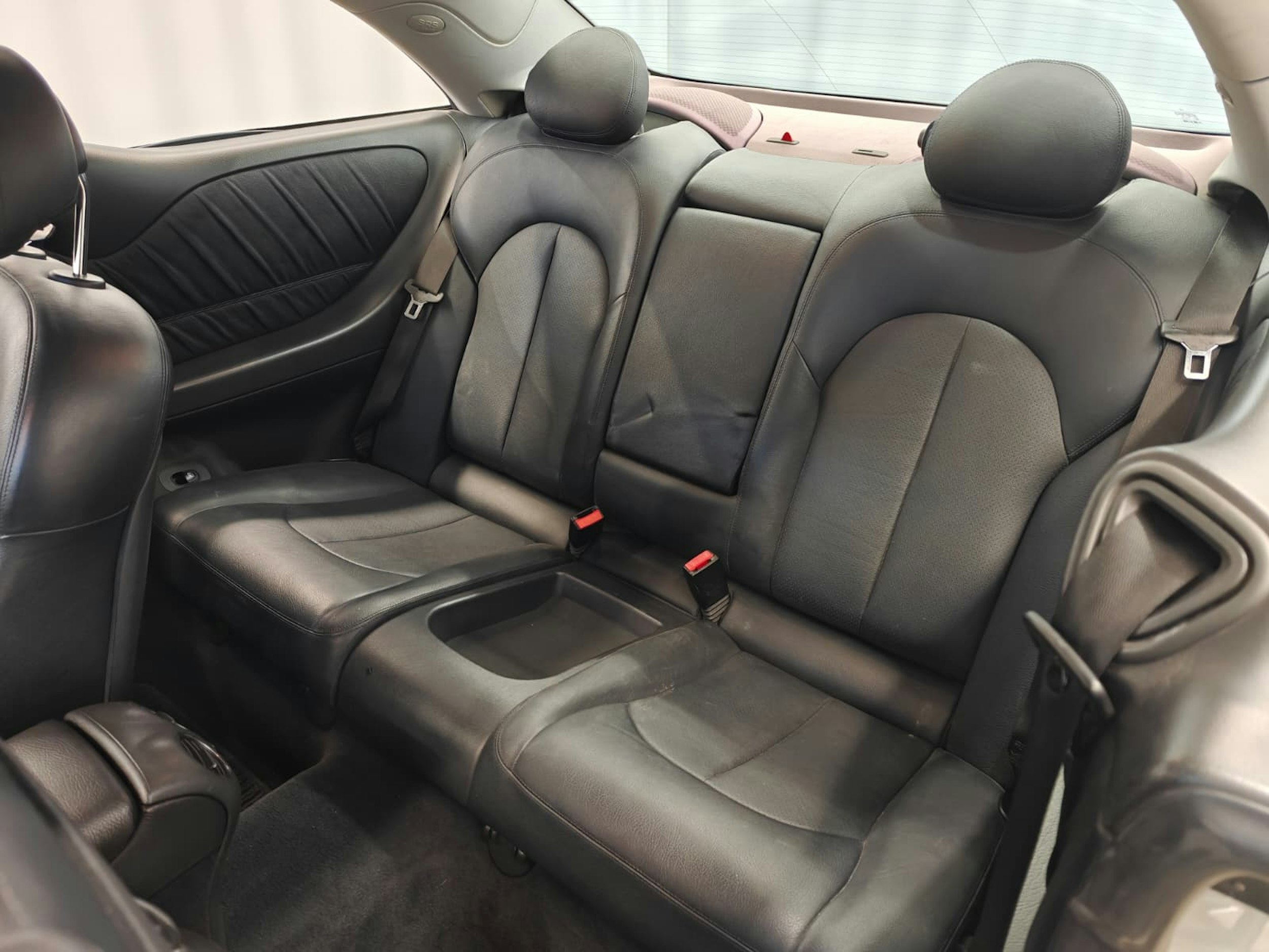 harmaa Mercedes-Benz CLK 2004 kuva 19.