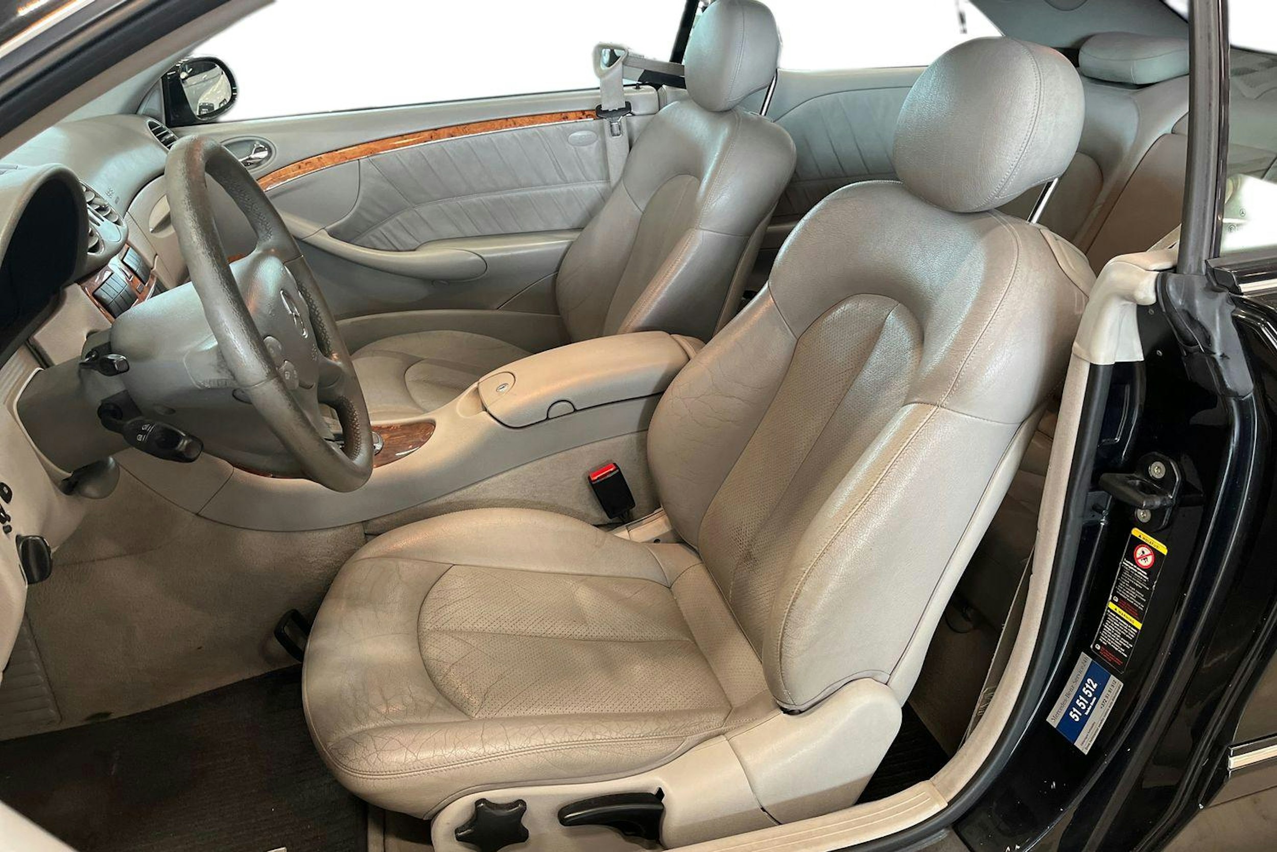 musta Mercedes-Benz CLK 2006 kuva 10.
