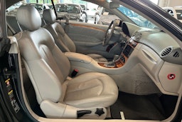 musta Mercedes-Benz CLK 2006 kuva 14.
