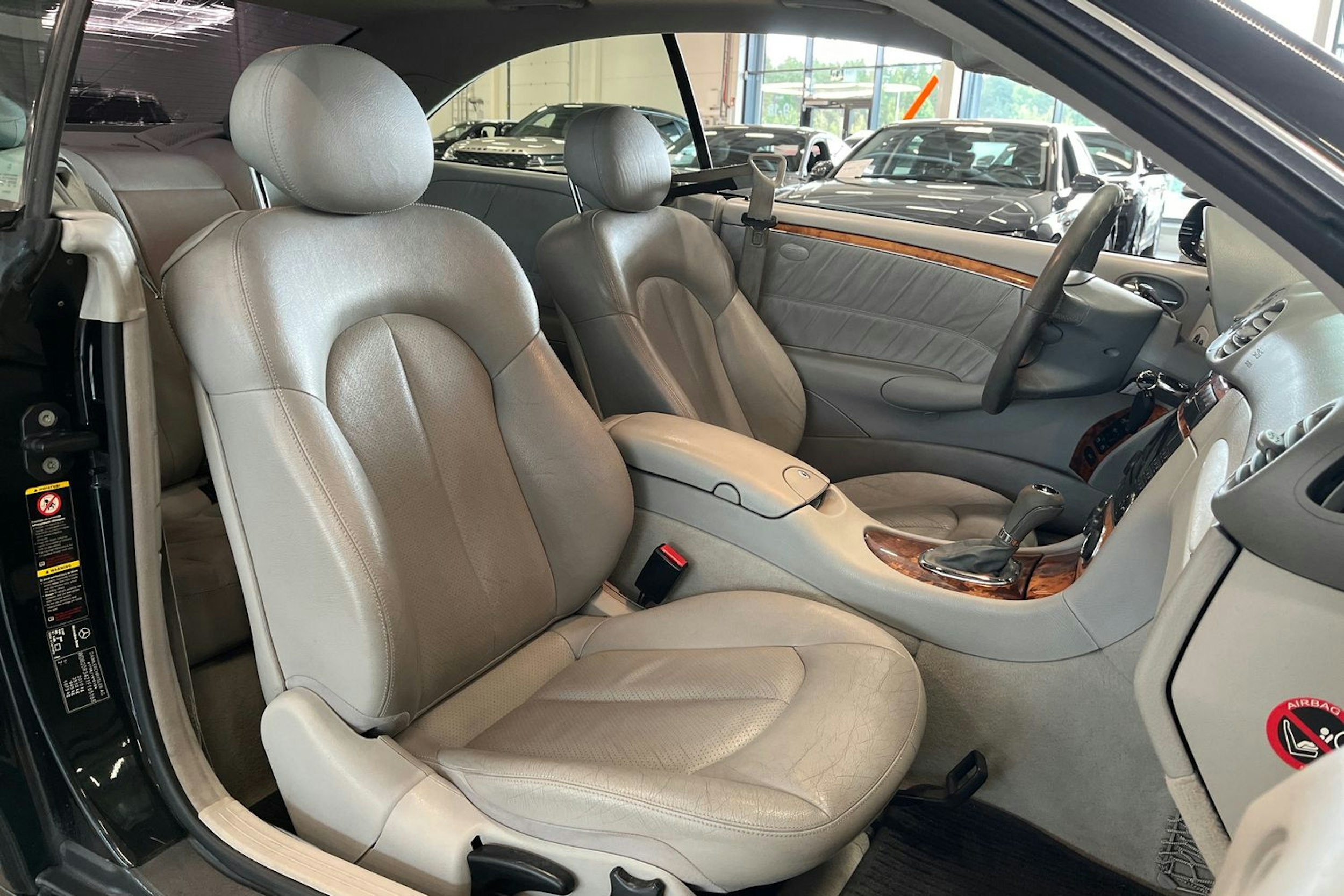 musta Mercedes-Benz CLK 2006 kuva 16.