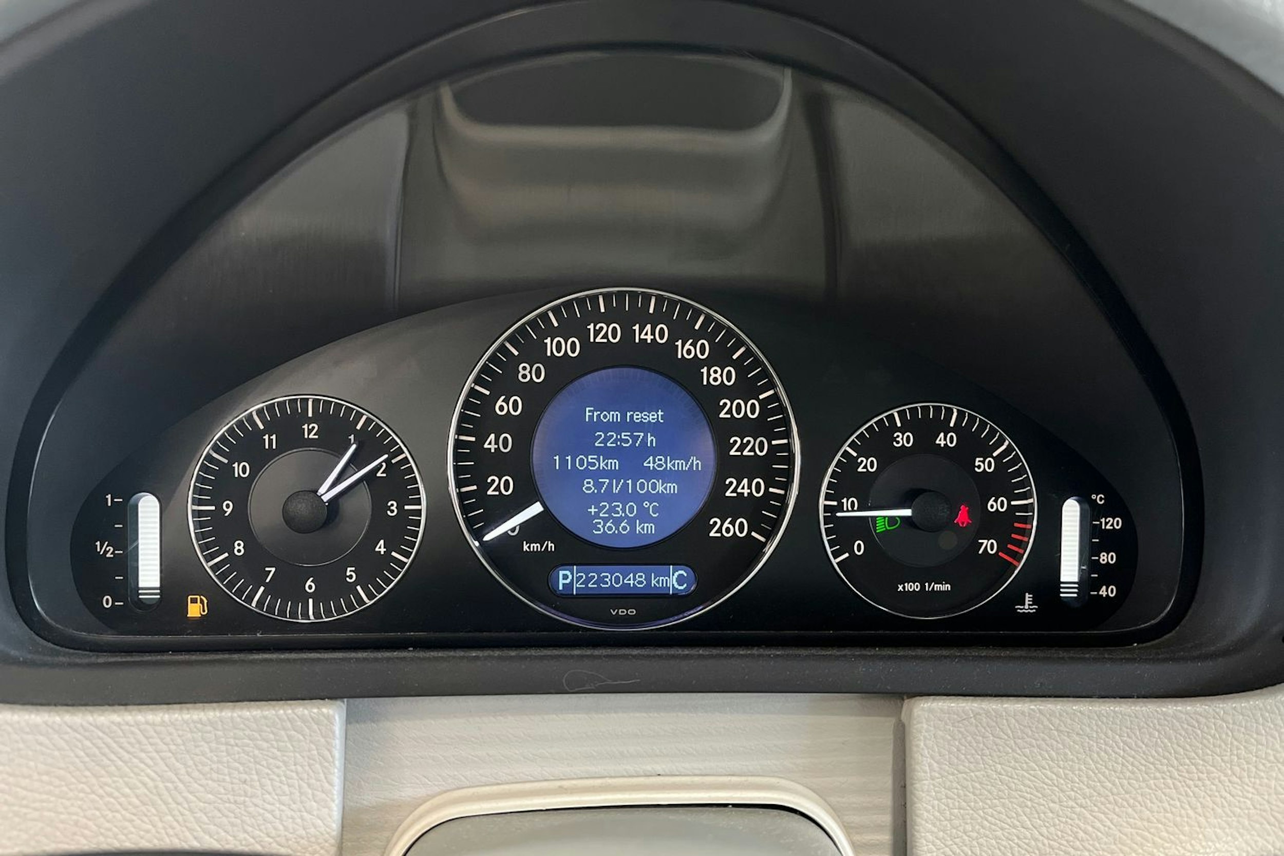 musta Mercedes-Benz CLK 2006 kuva 18.