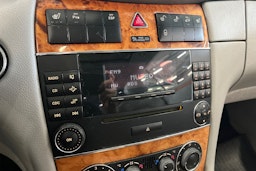 musta Mercedes-Benz CLK 2006 kuva 19.