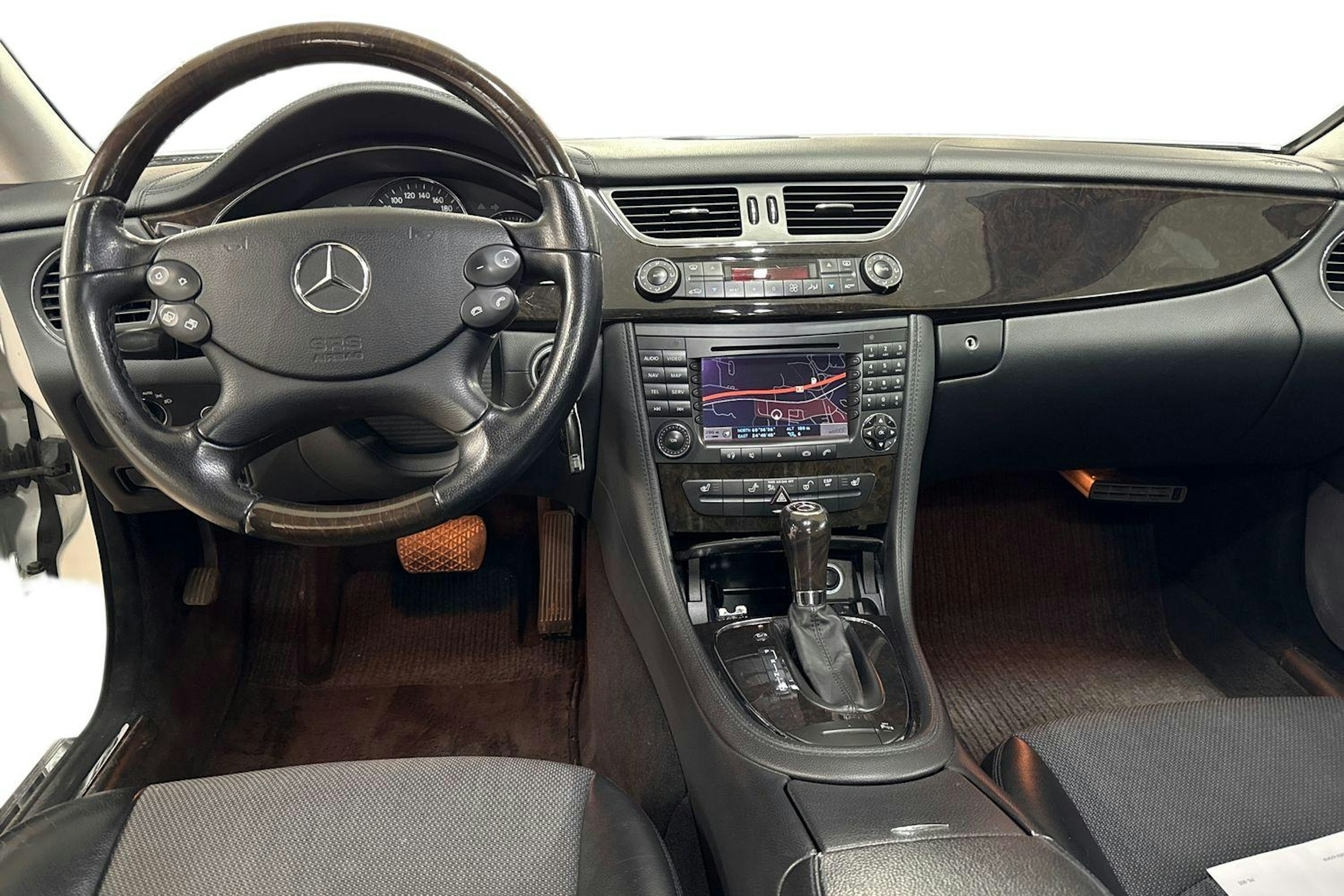 harmaa Mercedes-Benz CLS 2005 kuva 9.