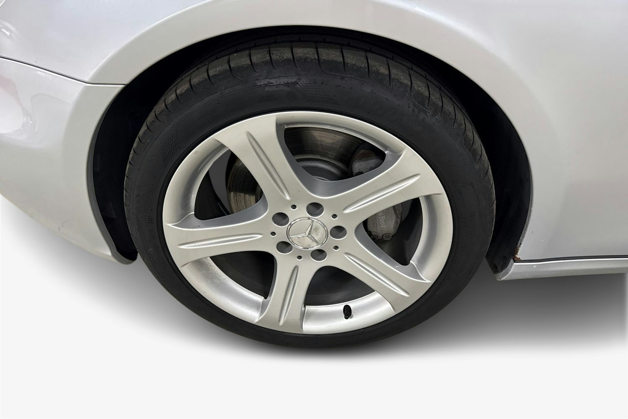 harmaa Mercedes-Benz CLS 2005 kuva 11.