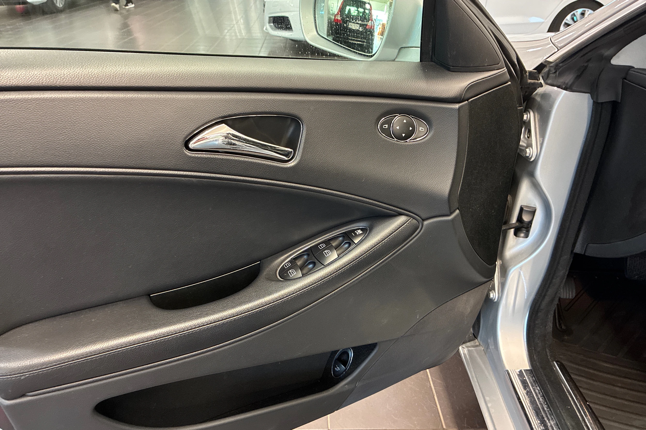 Hopea Mercedes-Benz CLS 2009 kuva 13.