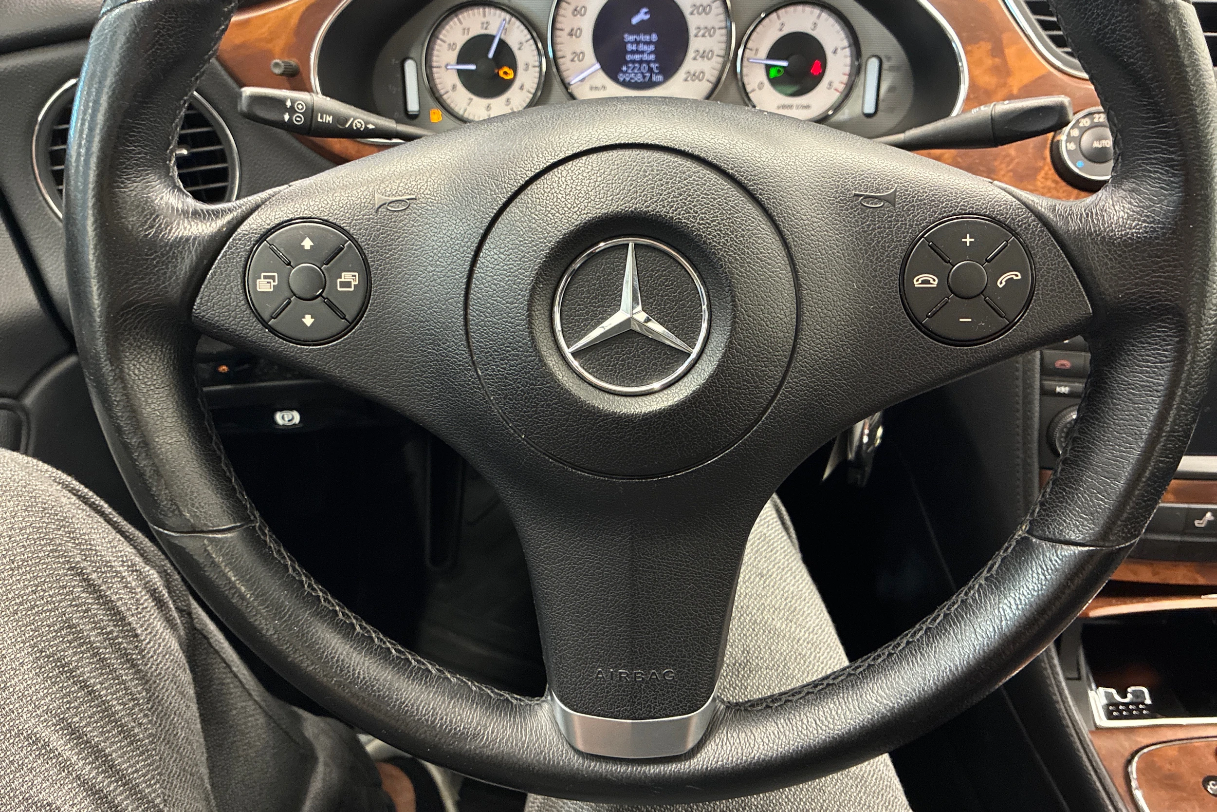 Hopea Mercedes-Benz CLS 2009 kuva 16.