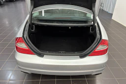 Hopea Mercedes-Benz CLS 2009 kuva 22.