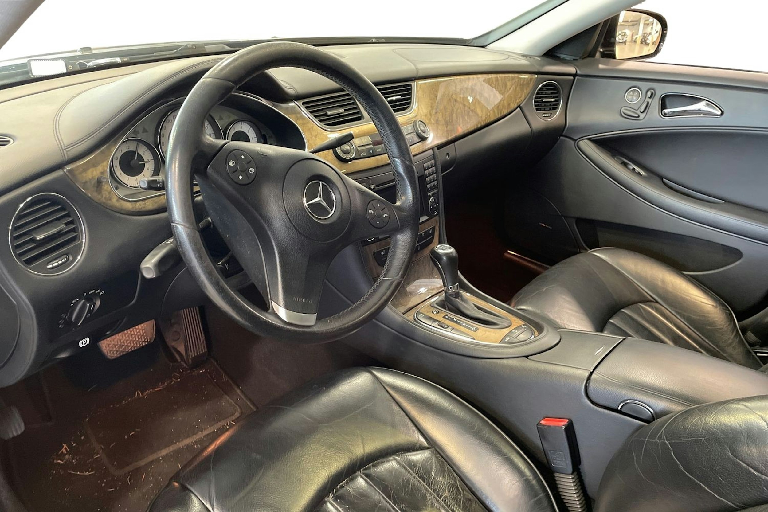 Musta Mercedes-Benz CLS 2008 kuva 3.