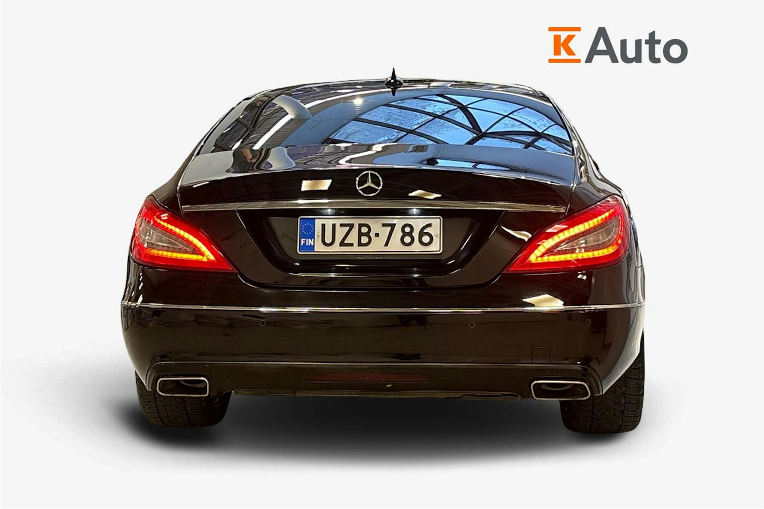 musta Mercedes-Benz CLS 2011 kuva 3.