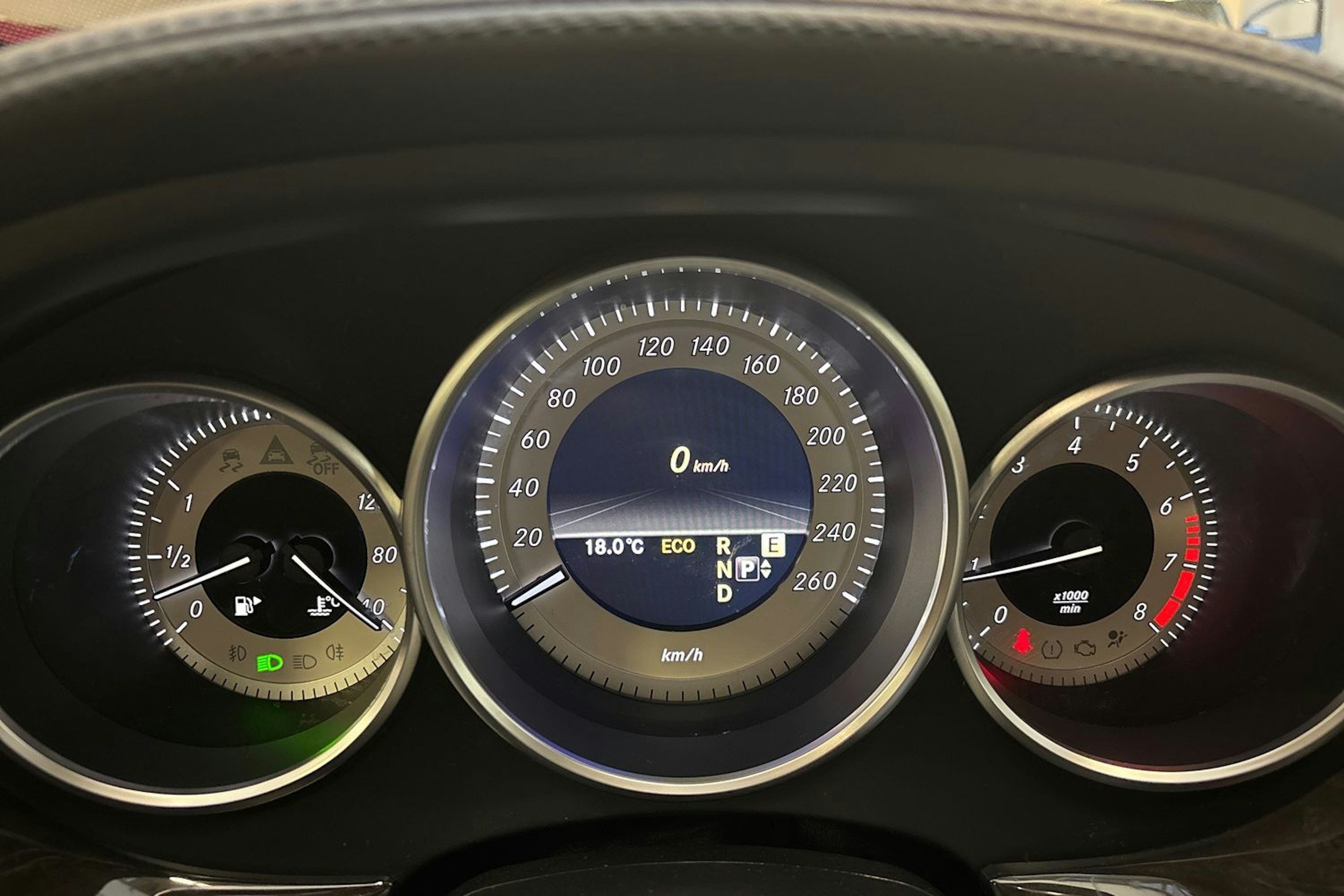 musta Mercedes-Benz CLS 2011 kuva 19.