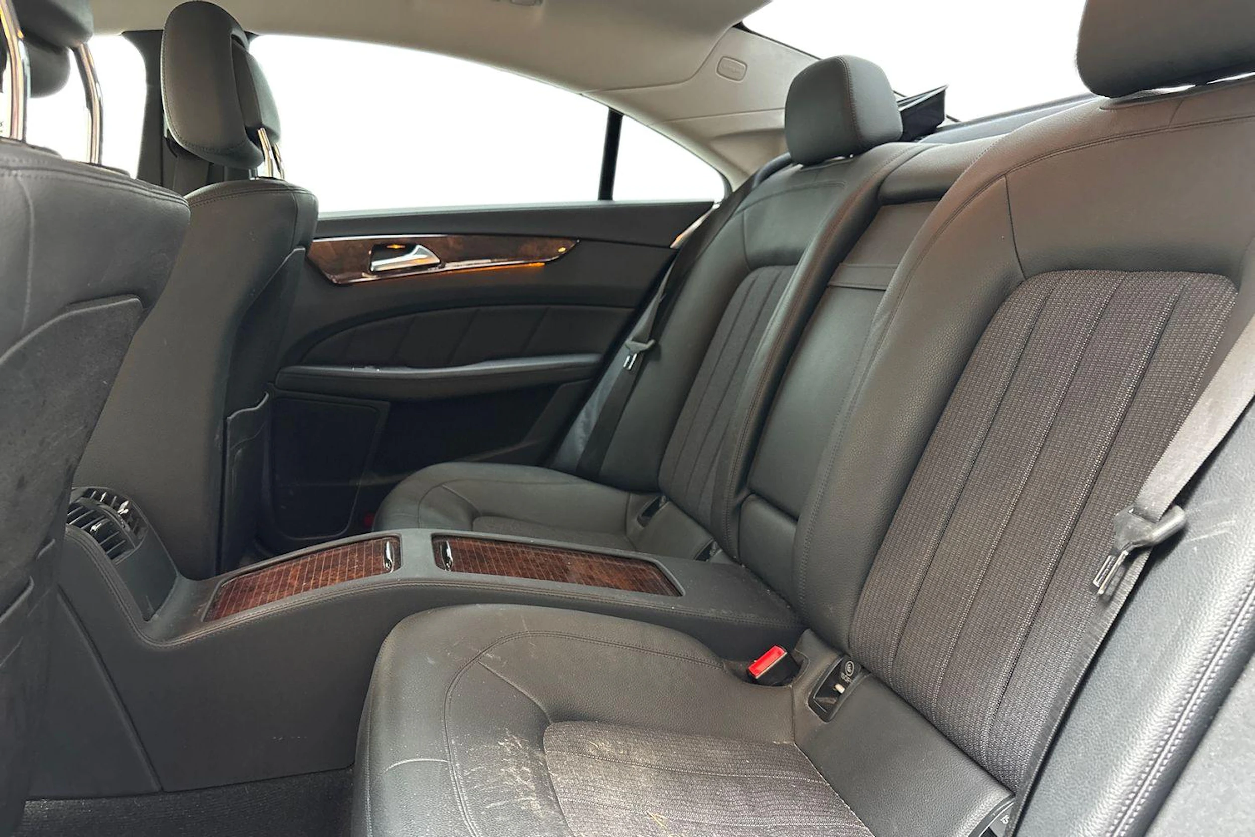 met. harmaa Mercedes-Benz CLS 2011 kuva 11.