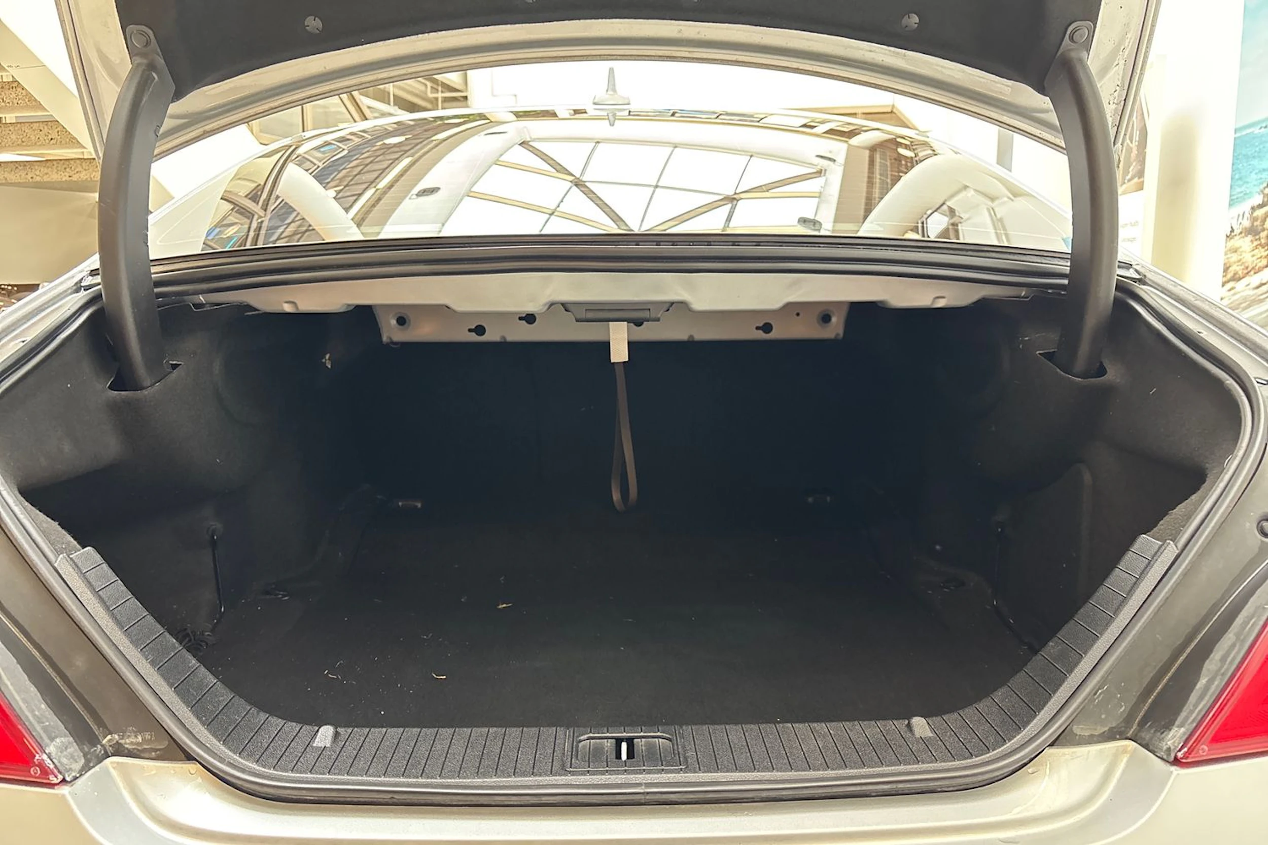 met. harmaa Mercedes-Benz CLS 2011 kuva 16.
