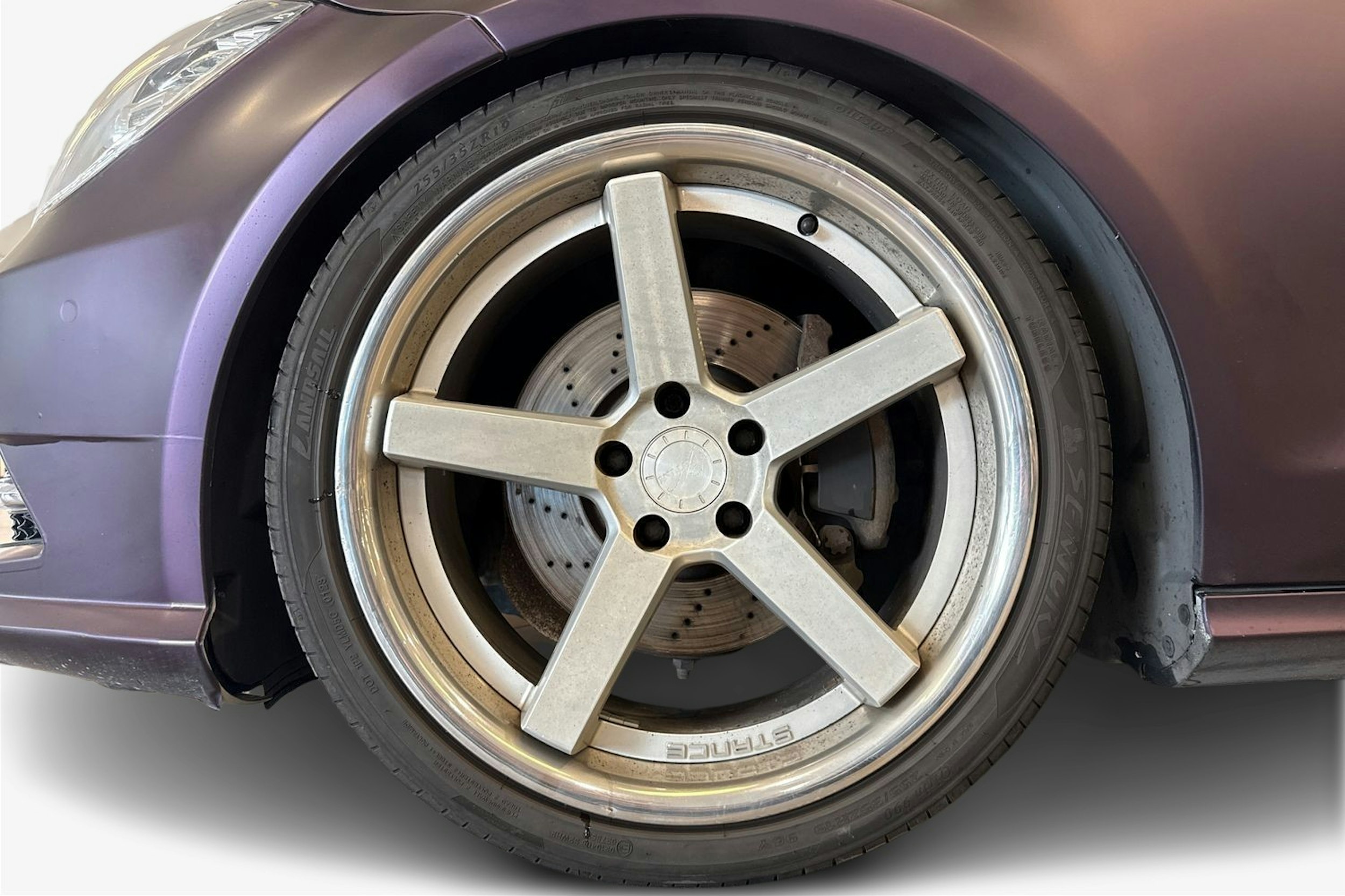 hopea Mercedes-Benz CLS 2011 kuva 11.