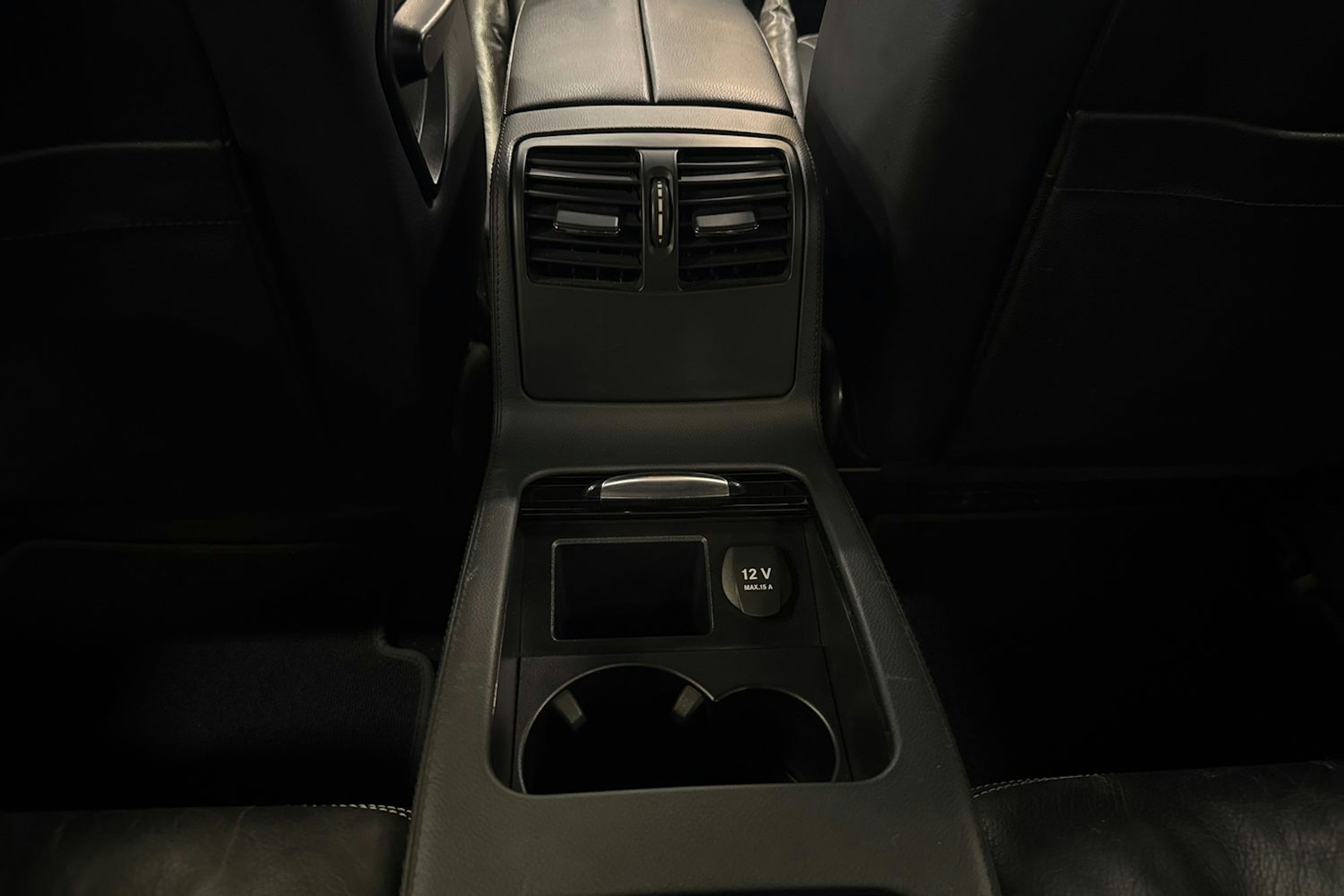 hopea Mercedes-Benz CLS 2011 kuva 15.