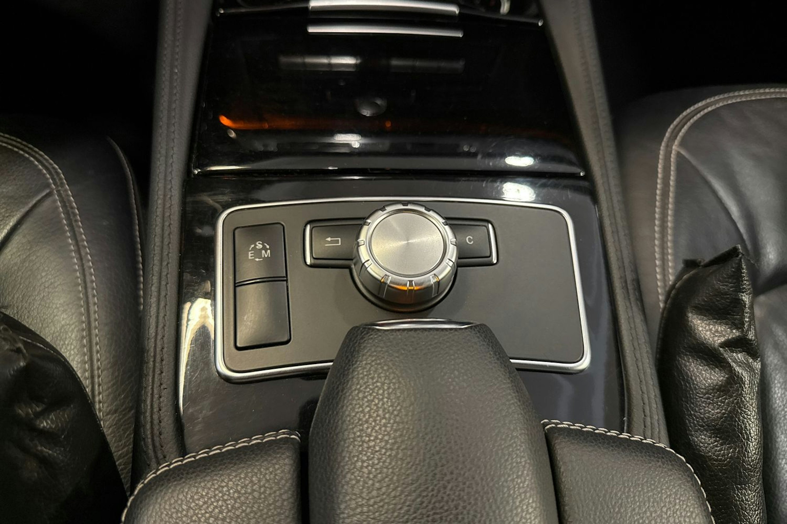 hopea Mercedes-Benz CLS 2011 kuva 26.