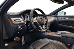 valkoinen Mercedes-Benz CLS 2012 kuva 6.