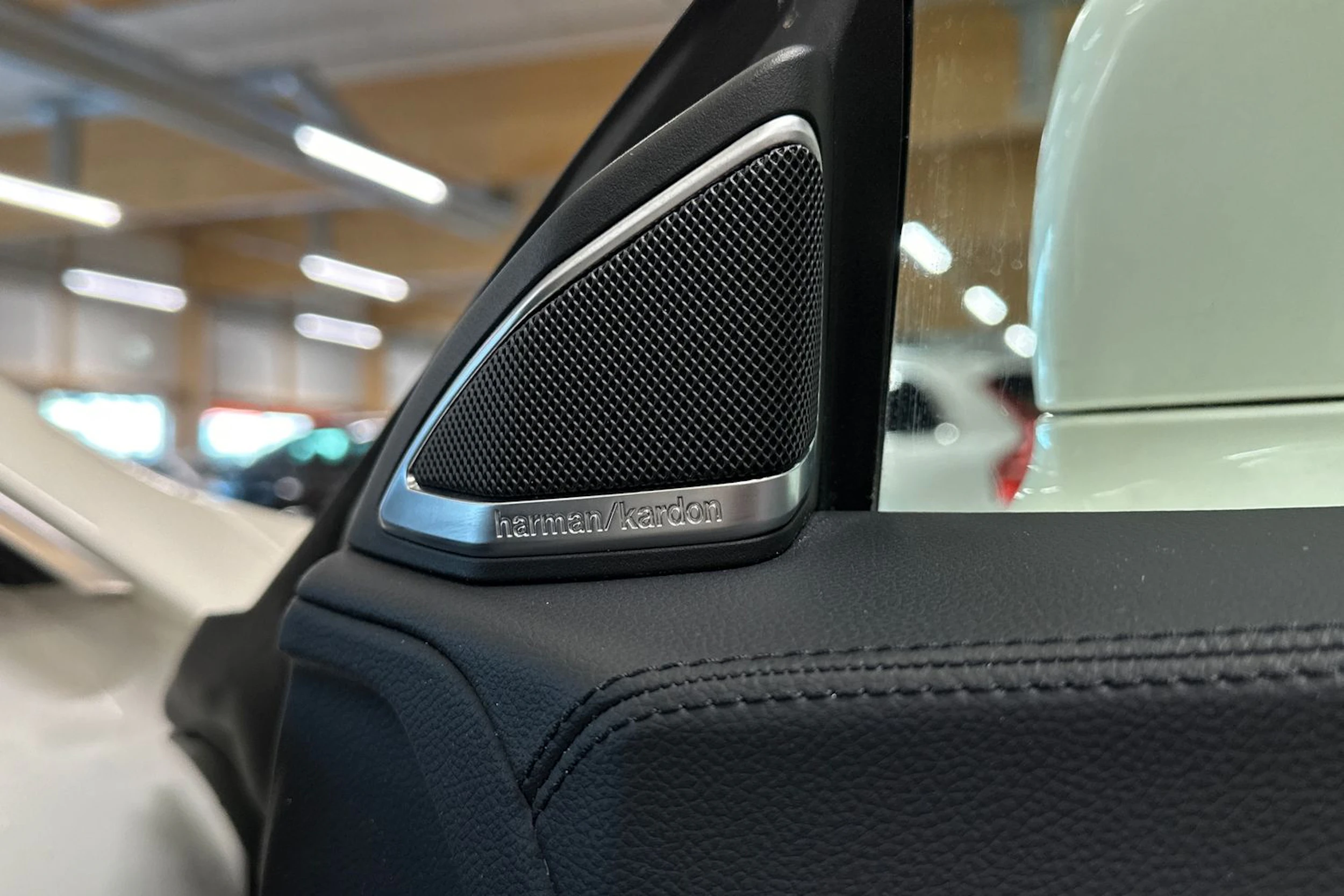 valkoinen Mercedes-Benz CLS 2012 kuva 12.