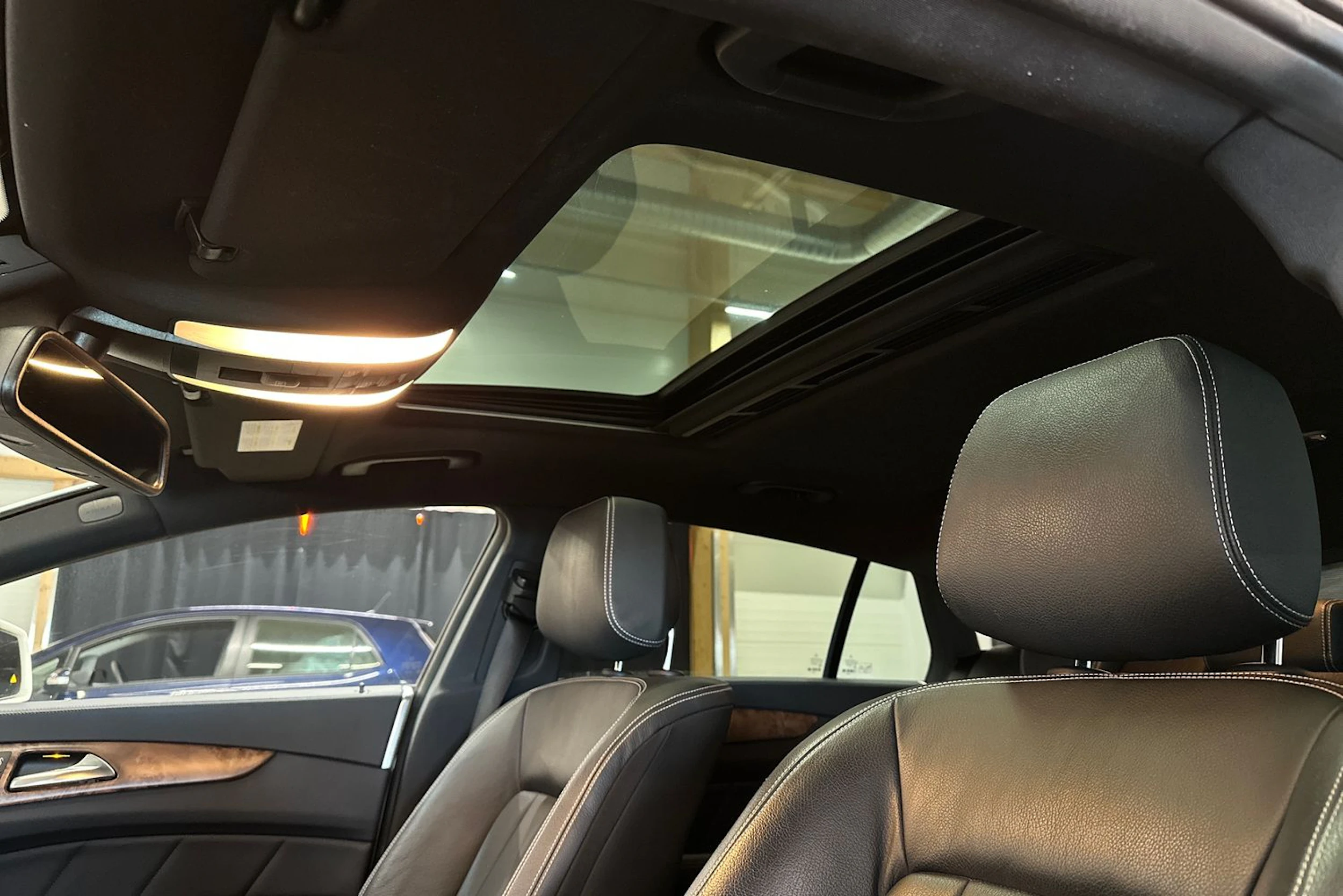 valkoinen Mercedes-Benz CLS 2012 kuva 15.