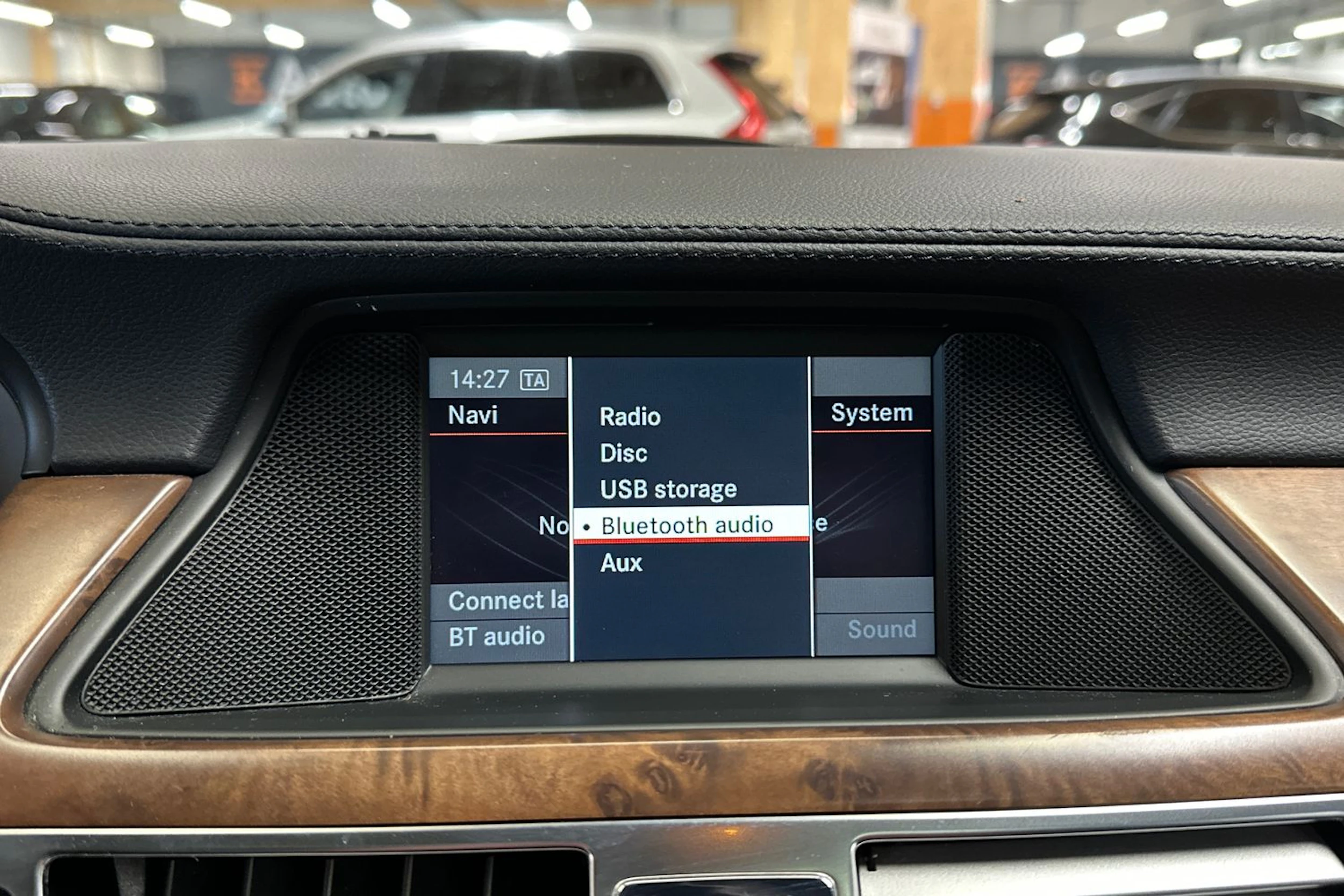 valkoinen Mercedes-Benz CLS 2012 kuva 17.