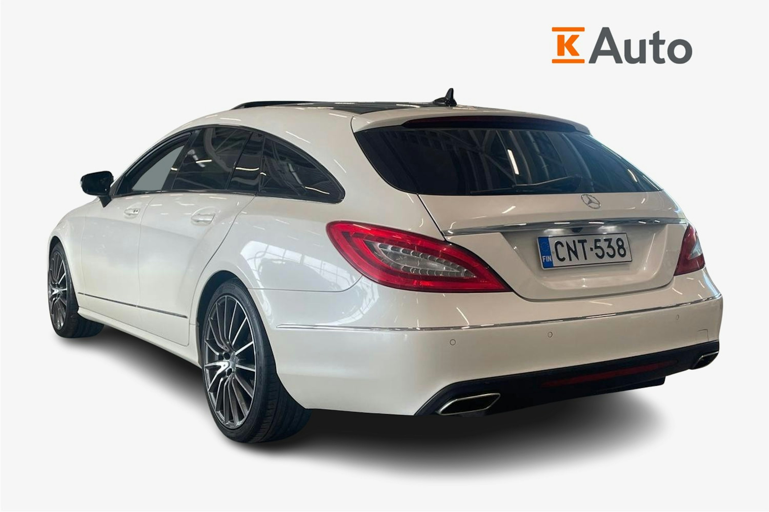 valkoinen Mercedes-Benz CLS 2013 kuva 2.
