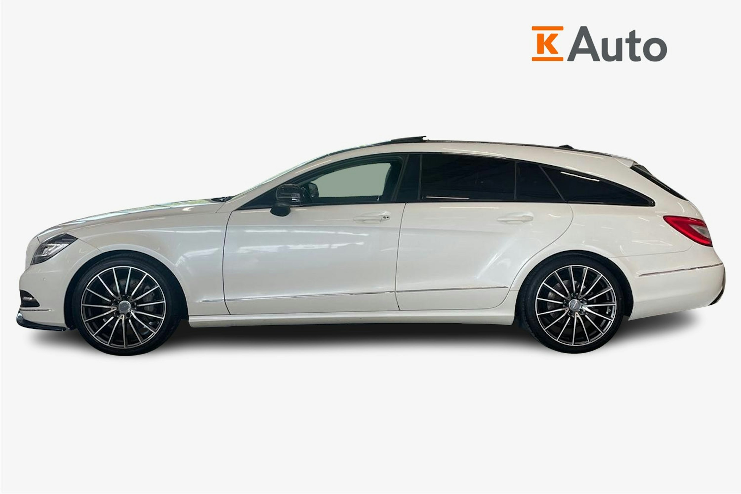 valkoinen Mercedes-Benz CLS 2013 kuva 6.