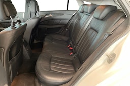 valkoinen Mercedes-Benz CLS 2013 kuva 10.
