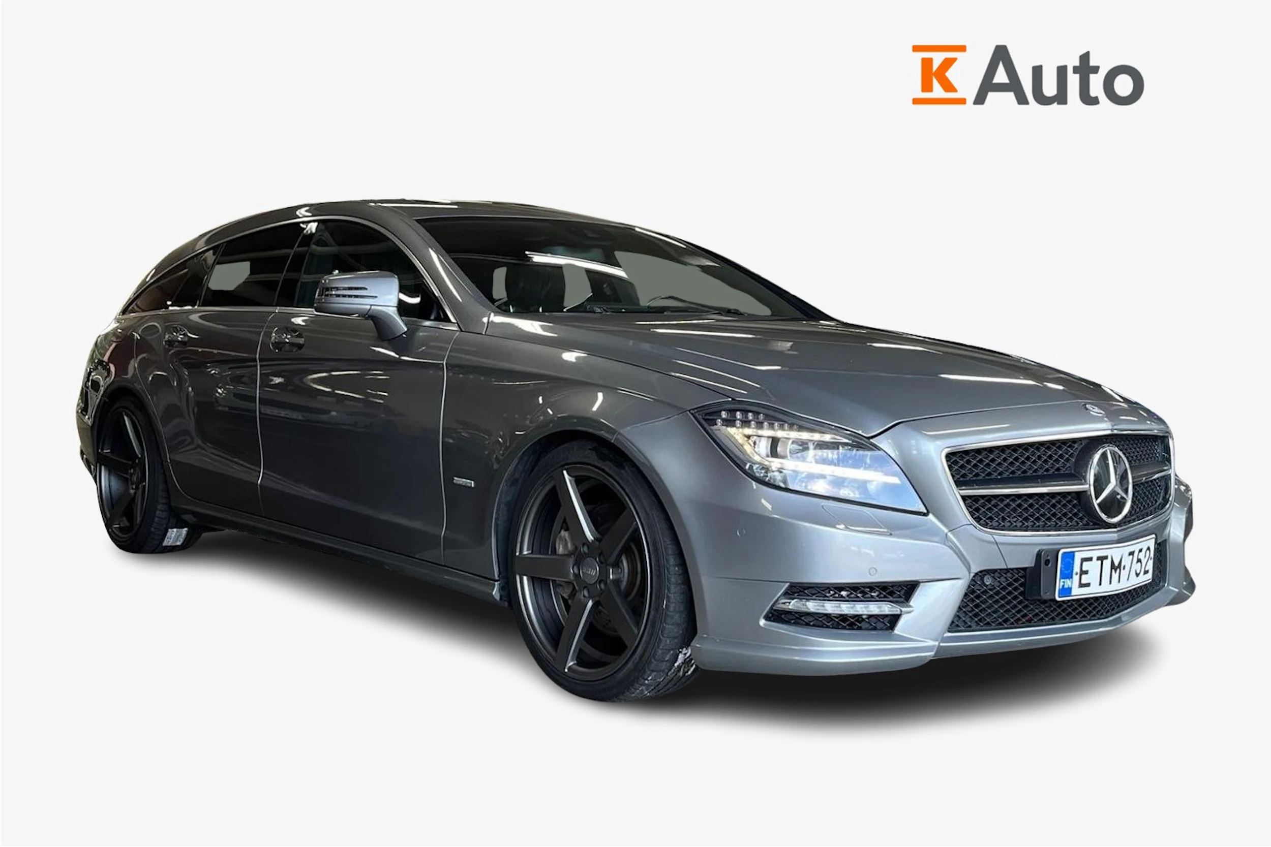 Harmaa Mercedes-Benz CLS 2013 kuva 1.