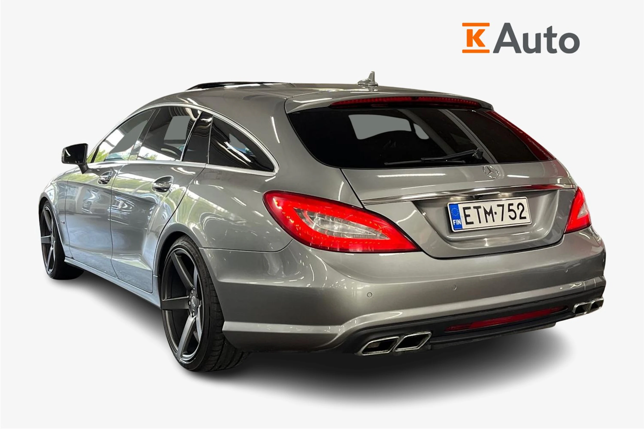 Harmaa Mercedes-Benz CLS 2013 kuva 2.