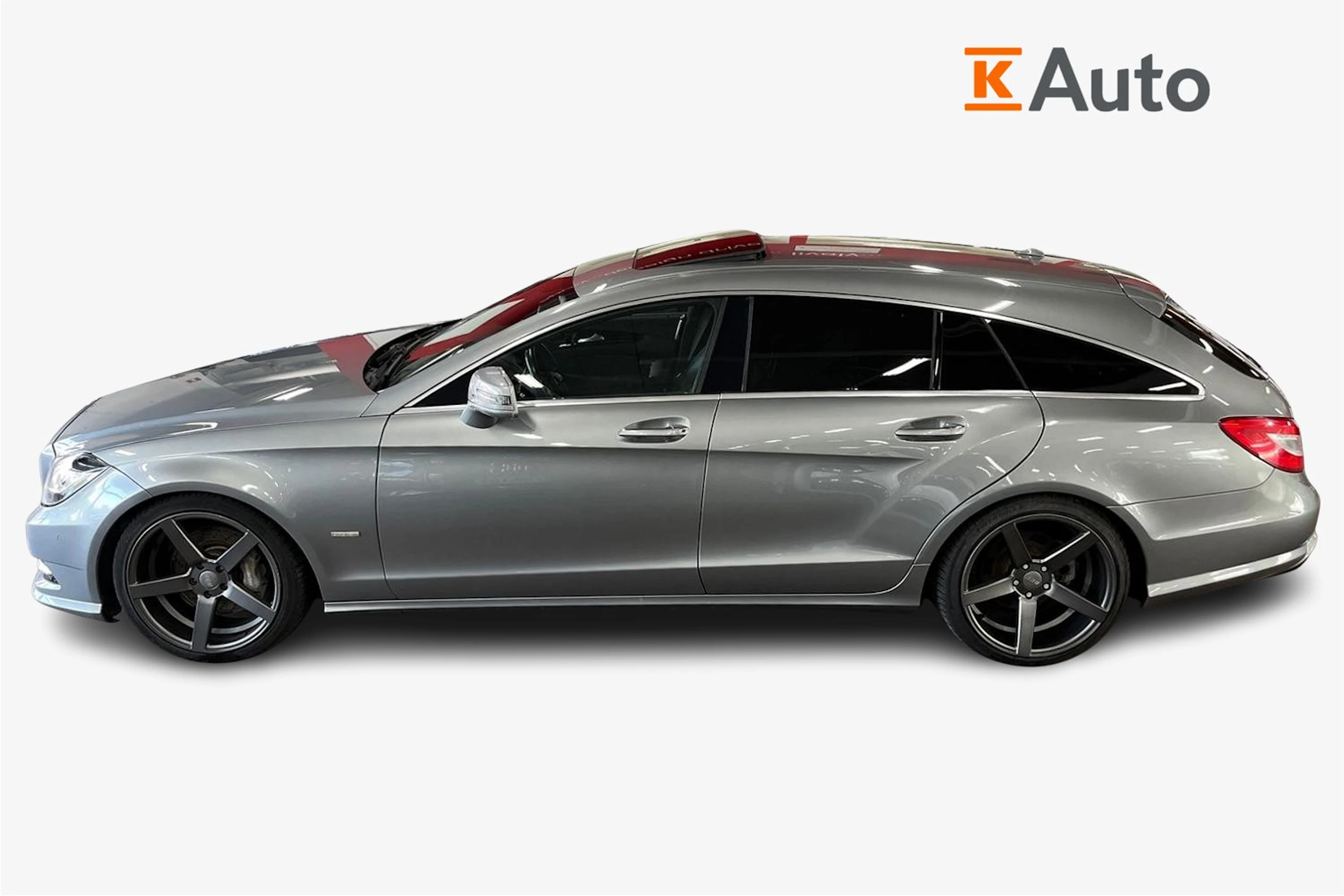 Harmaa Mercedes-Benz CLS 2013 kuva 5.
