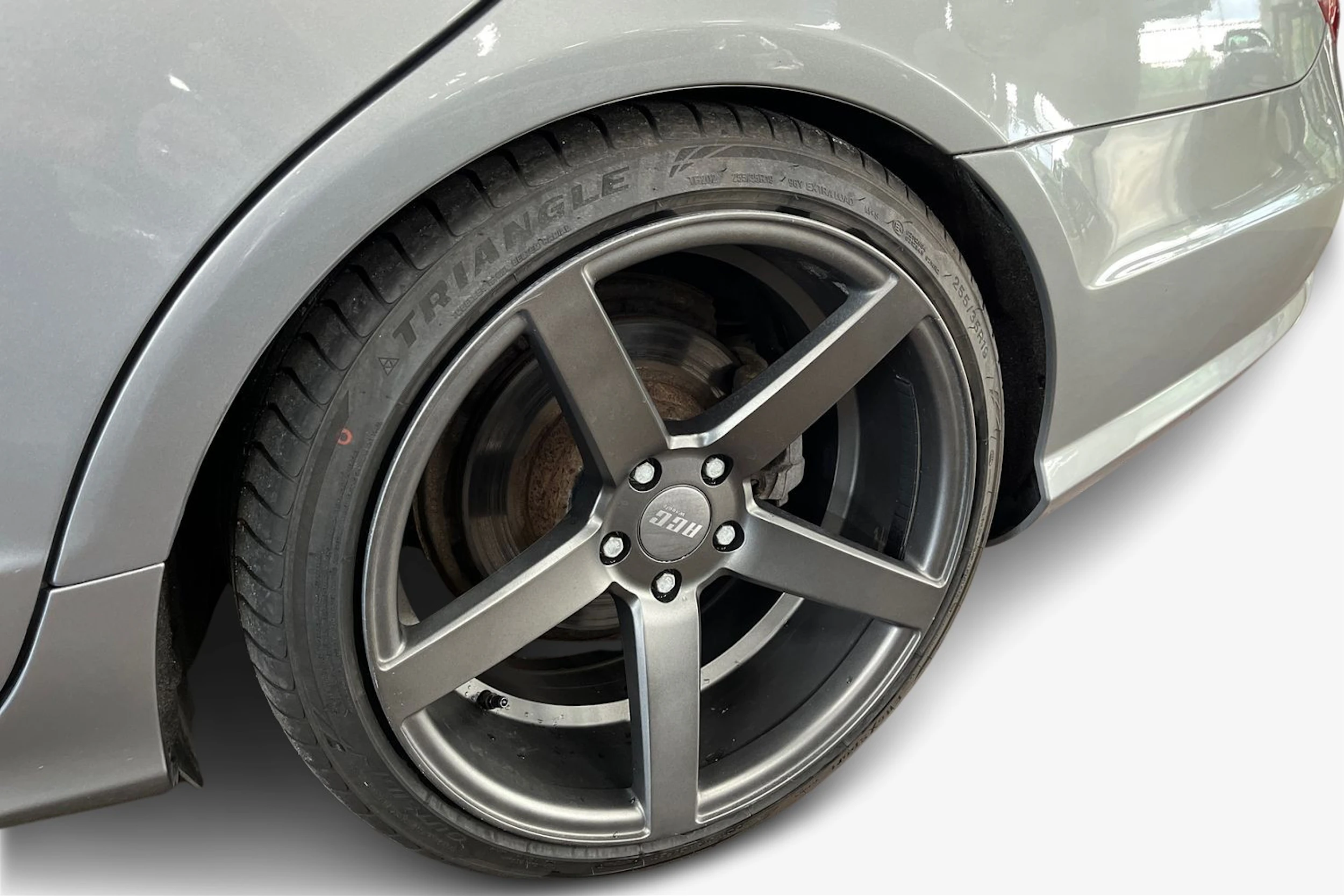 Harmaa Mercedes-Benz CLS 2013 kuva 9.
