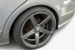 Harmaa Mercedes-Benz CLS 2013 kuva 9.