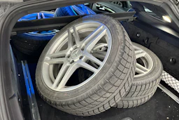 Harmaa Mercedes-Benz CLS 2013 kuva 10.