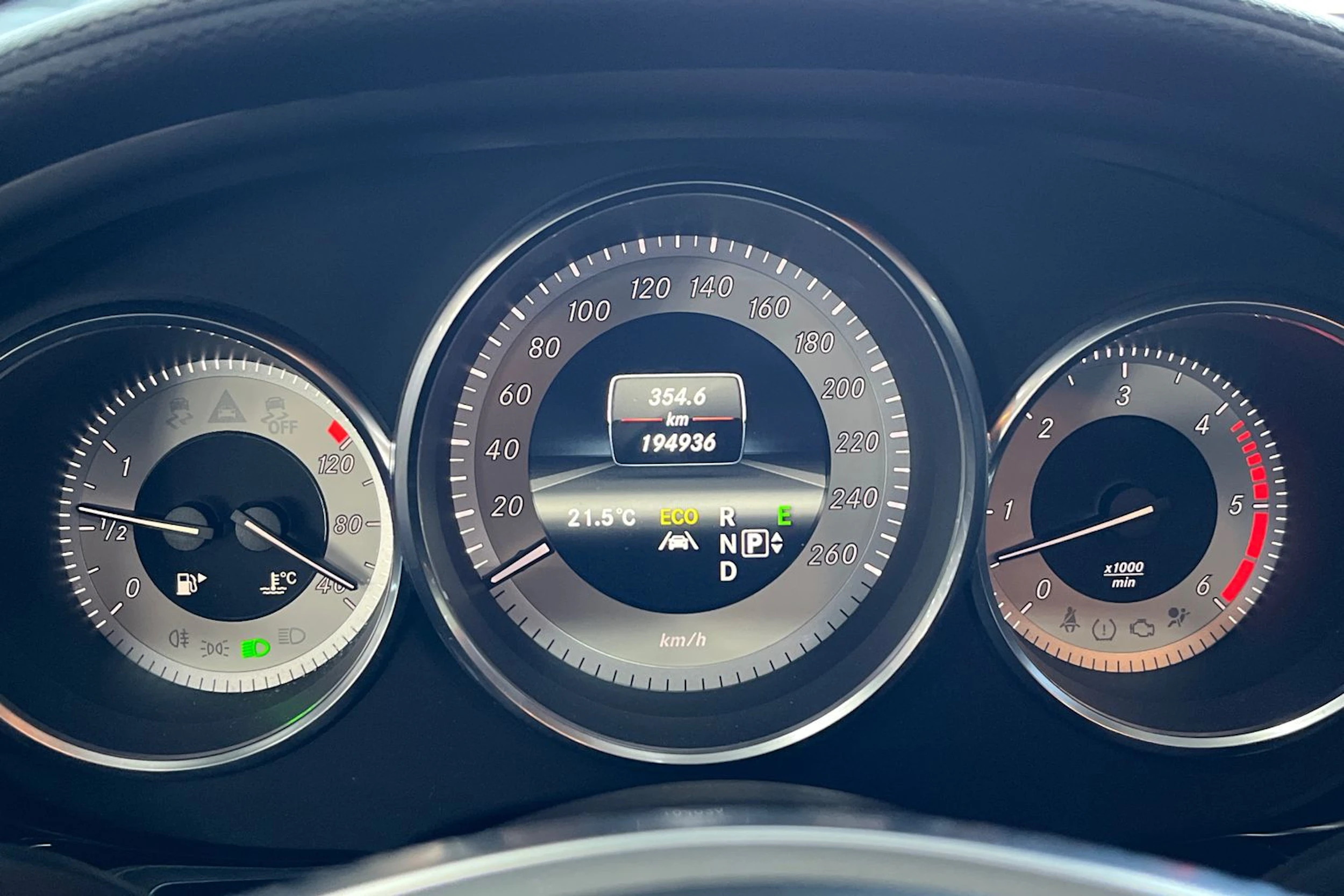 Harmaa Mercedes-Benz CLS 2013 kuva 12.