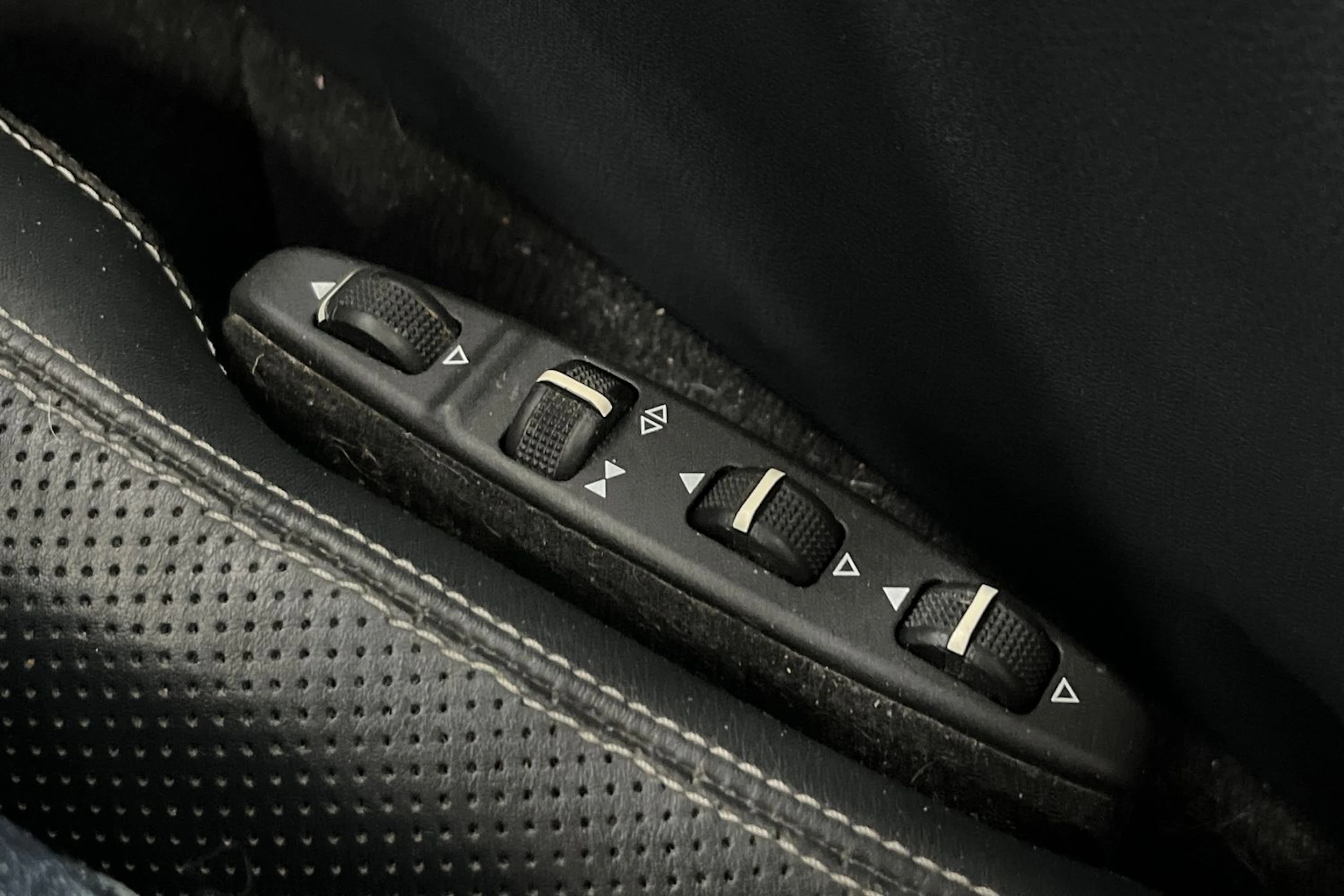 Harmaa Mercedes-Benz CLS 2013 kuva 24.
