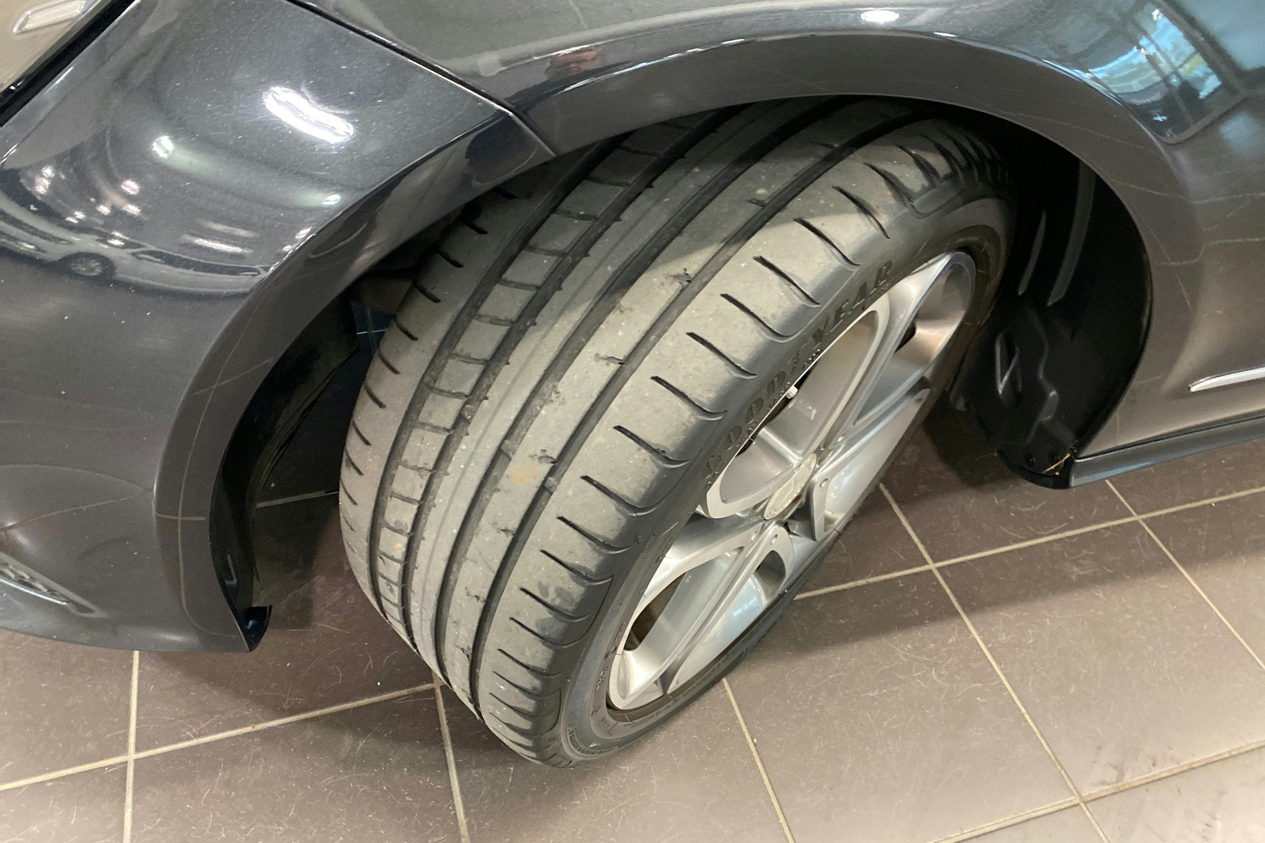 musta Mercedes-Benz CLS 2014 kuva 13.