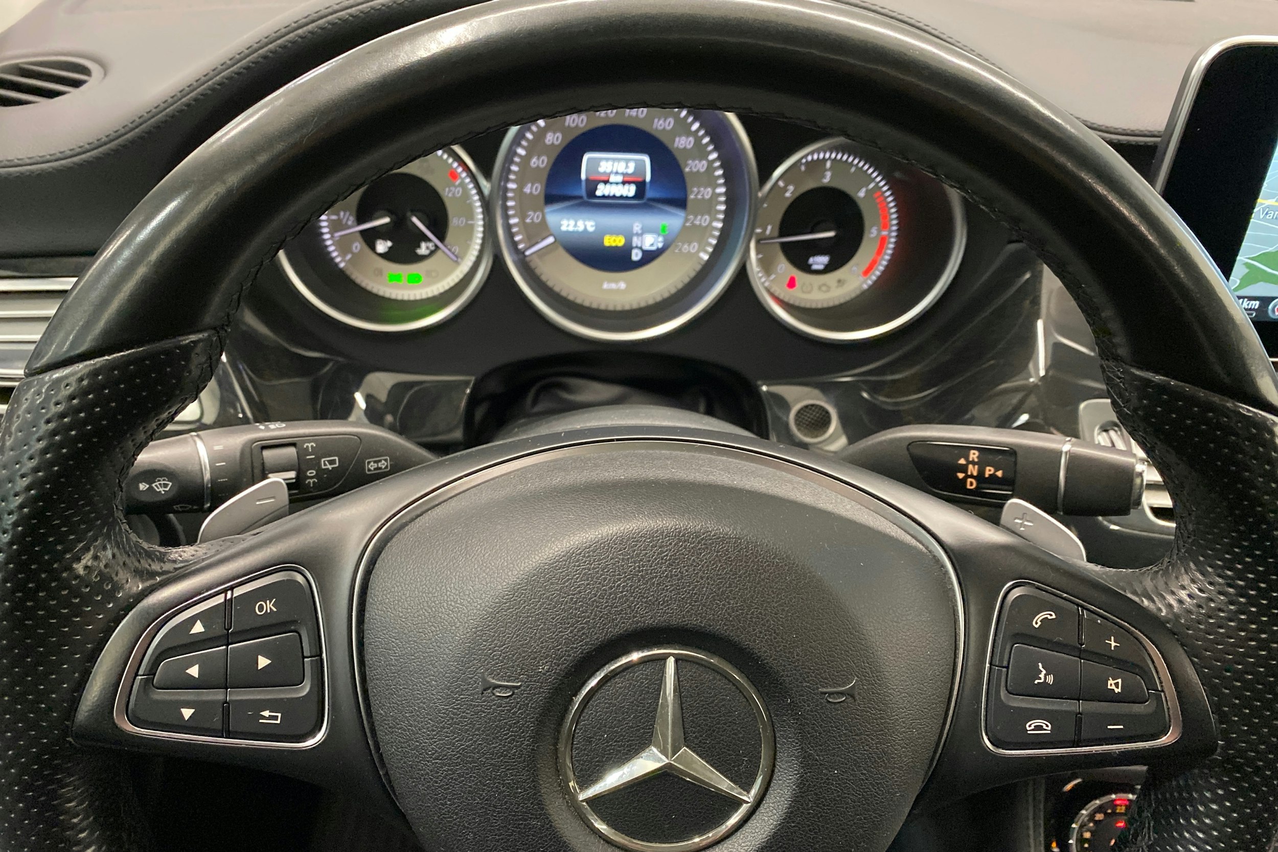 musta Mercedes-Benz CLS 2014 kuva 18.