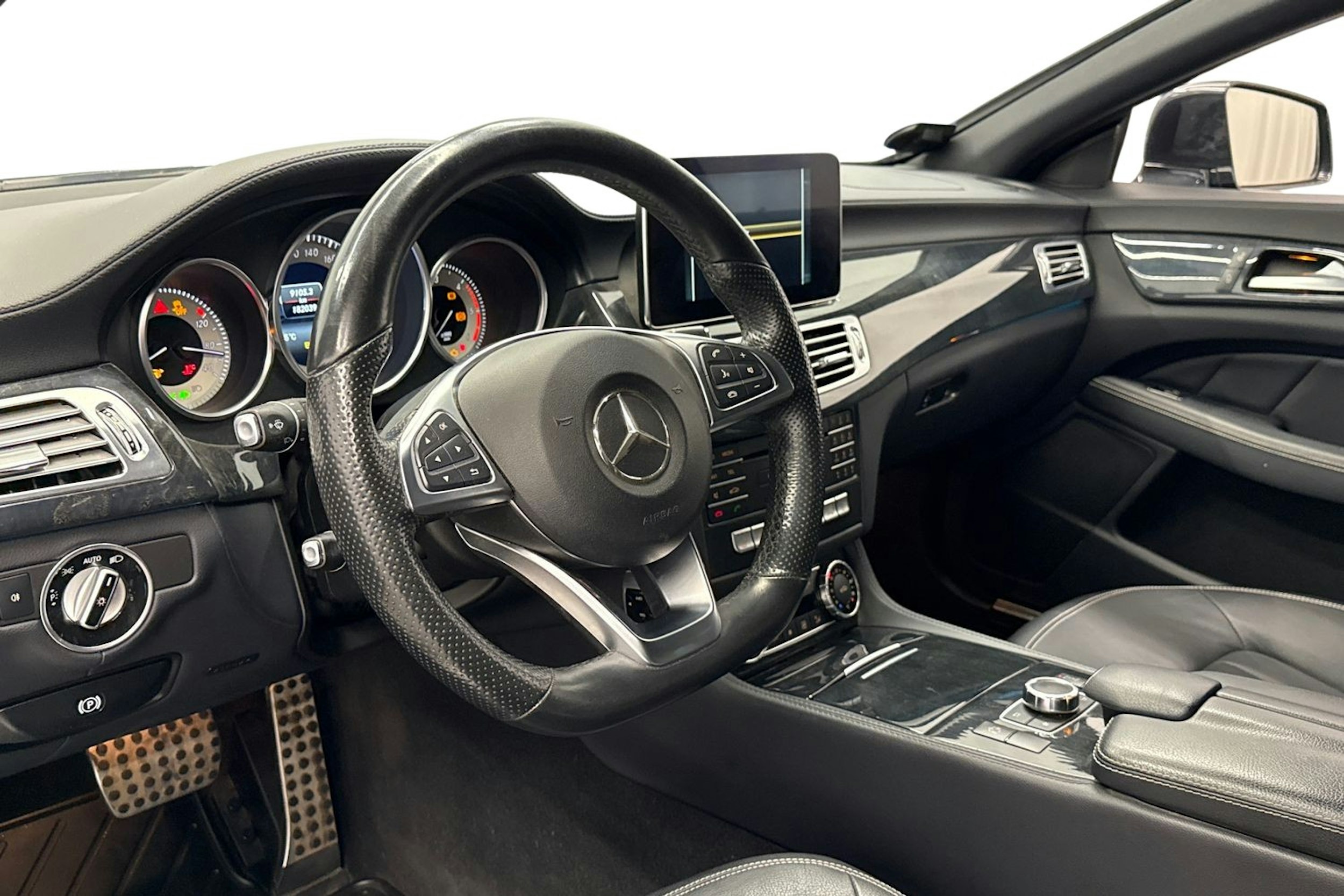 musta Mercedes-Benz CLS 2016 kuva 7.