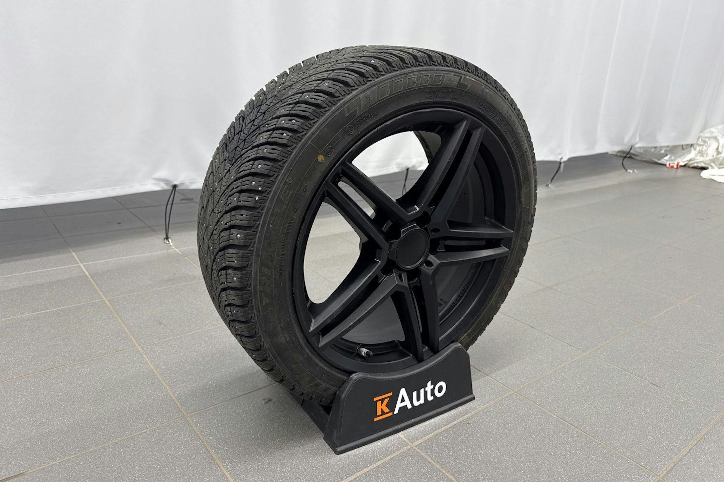 musta Mercedes-Benz CLS 2016 kuva 13.