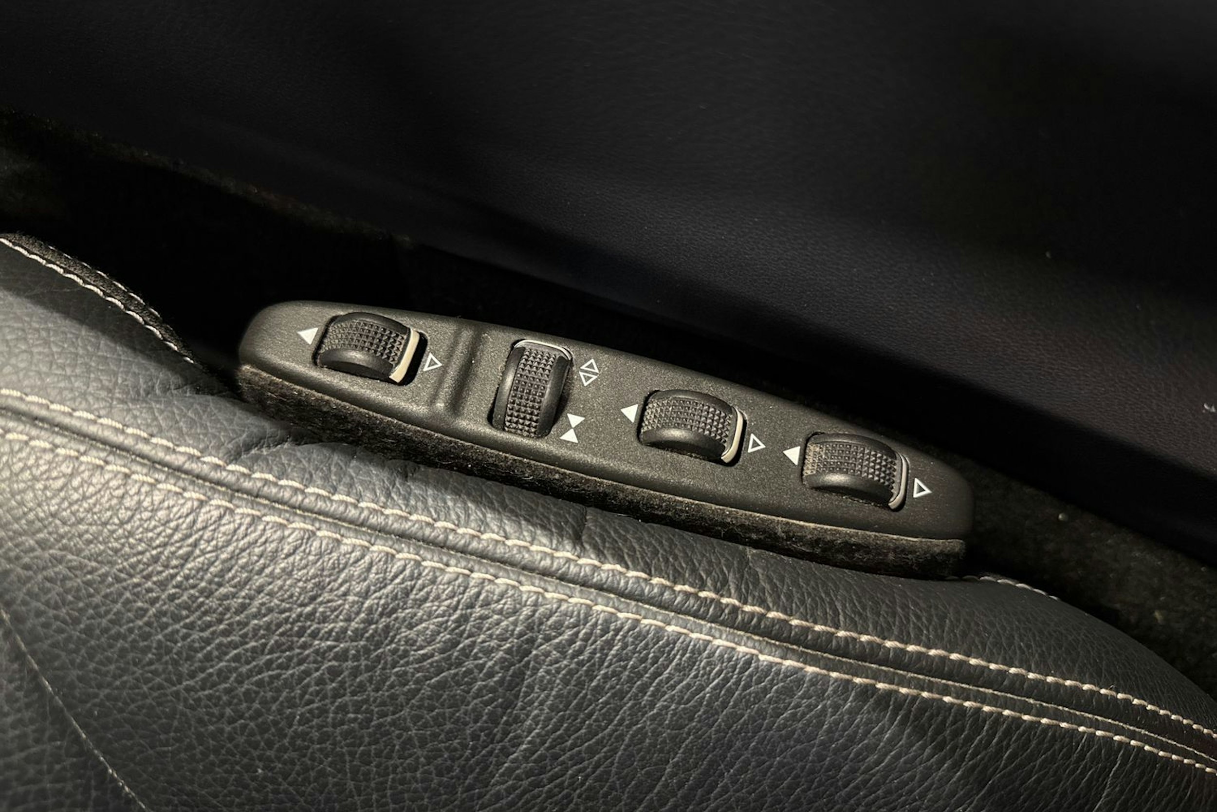 musta Mercedes-Benz CLS 2016 kuva 28.