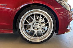 punainen Mercedes-Benz CLS 2017 kuva 5.