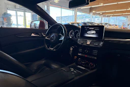 punainen Mercedes-Benz CLS 2017 kuva 6.